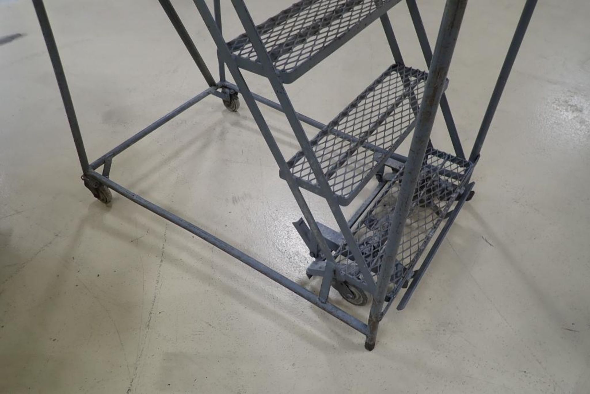 Cotterman 6 step rolling warehouse ladder - Image 3 of 5