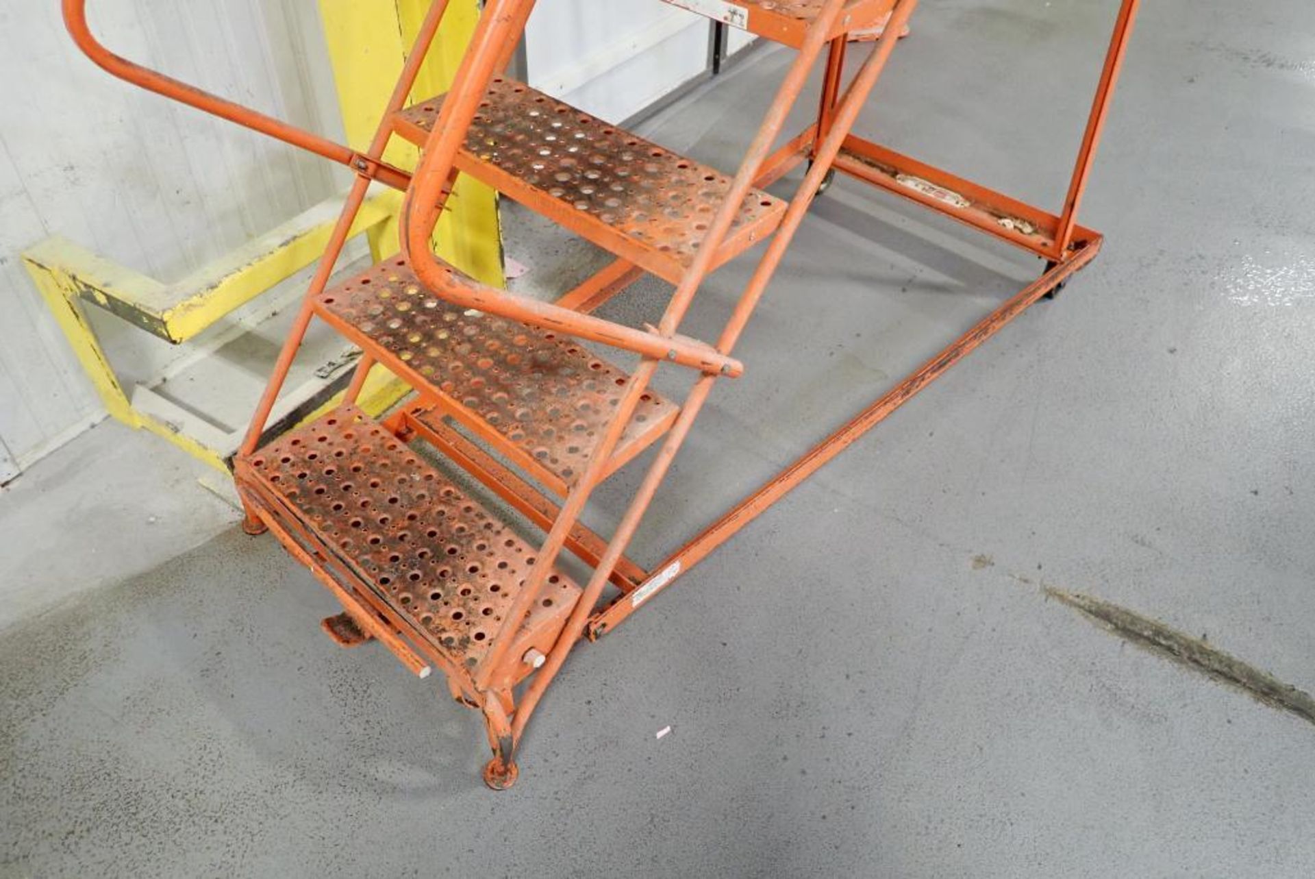 7-step rolling warehouse ladder - Image 4 of 5