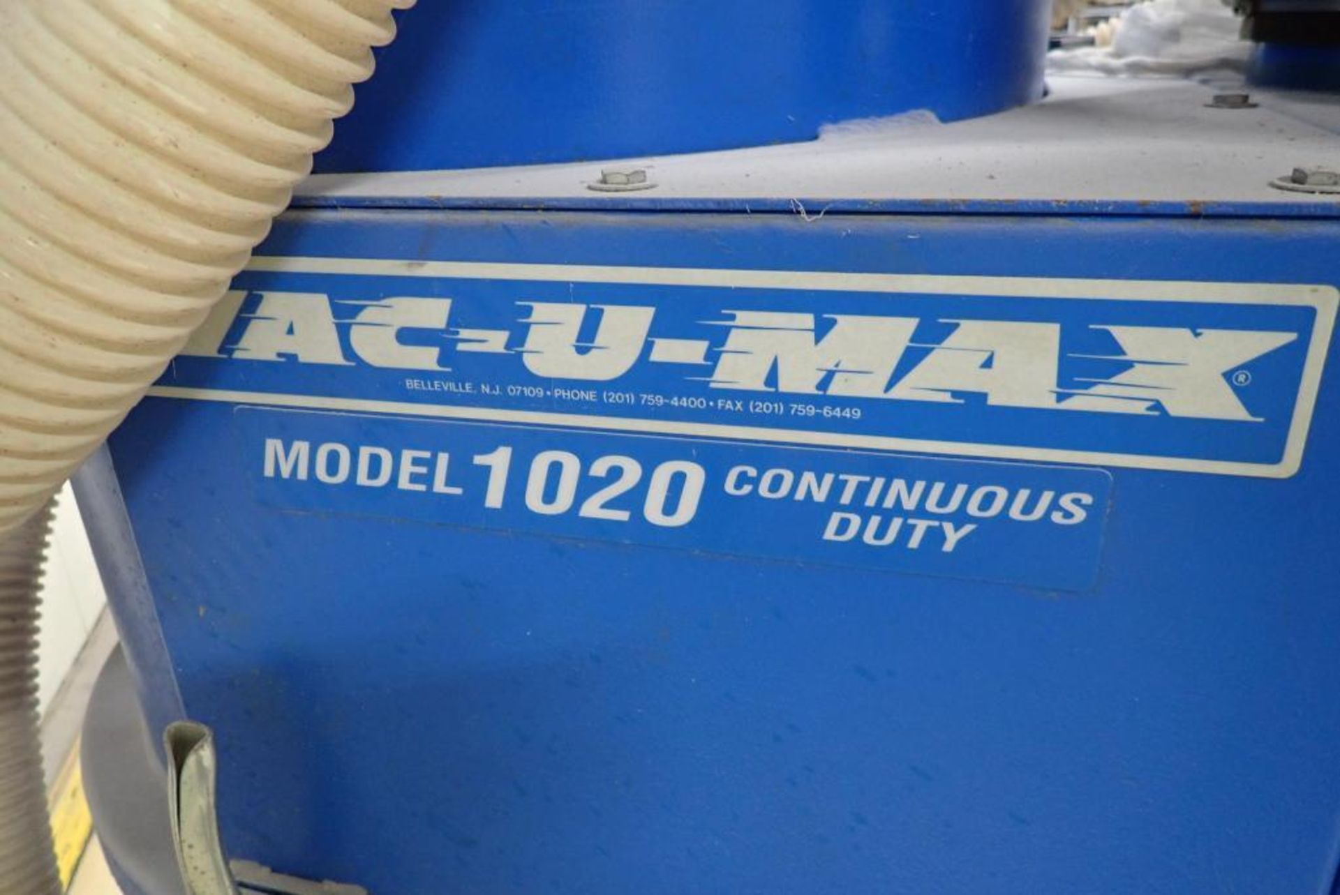 Vac-u-max portable commercial vacuum - Image 11 of 13