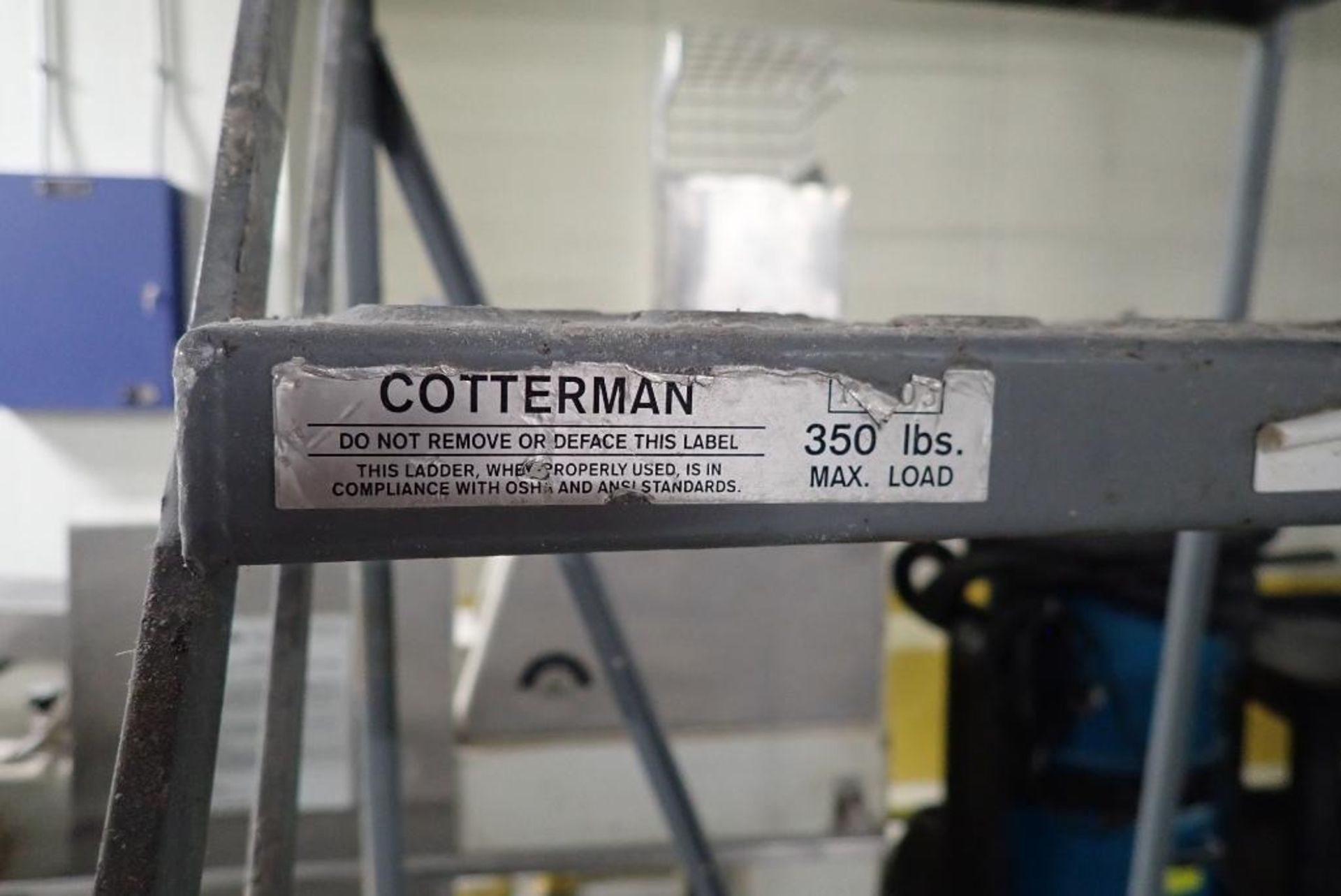 Cotterman 7-step rolling warehouse ladder - Image 5 of 5