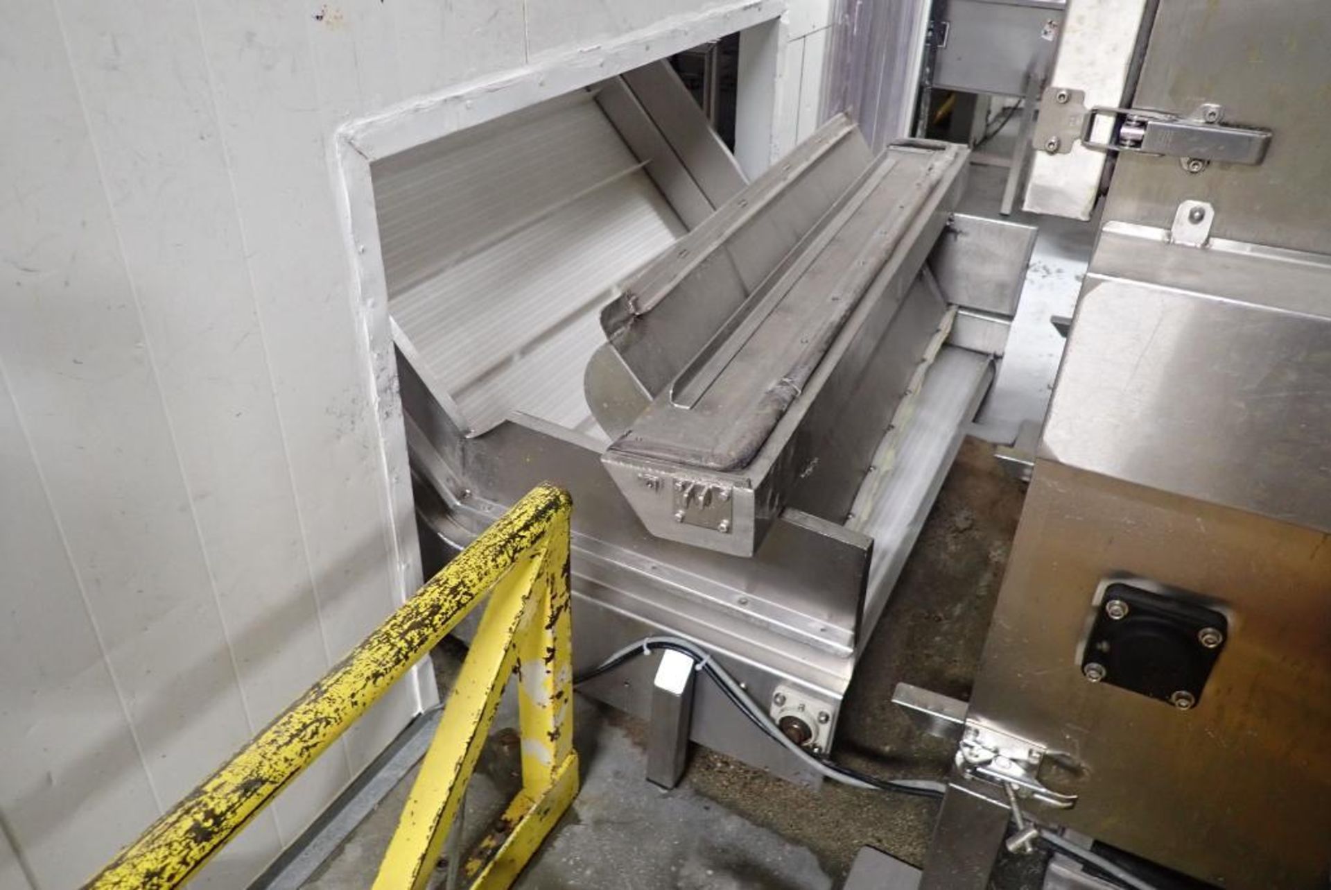 Incline cleated belt conveyor - Image 5 of 10