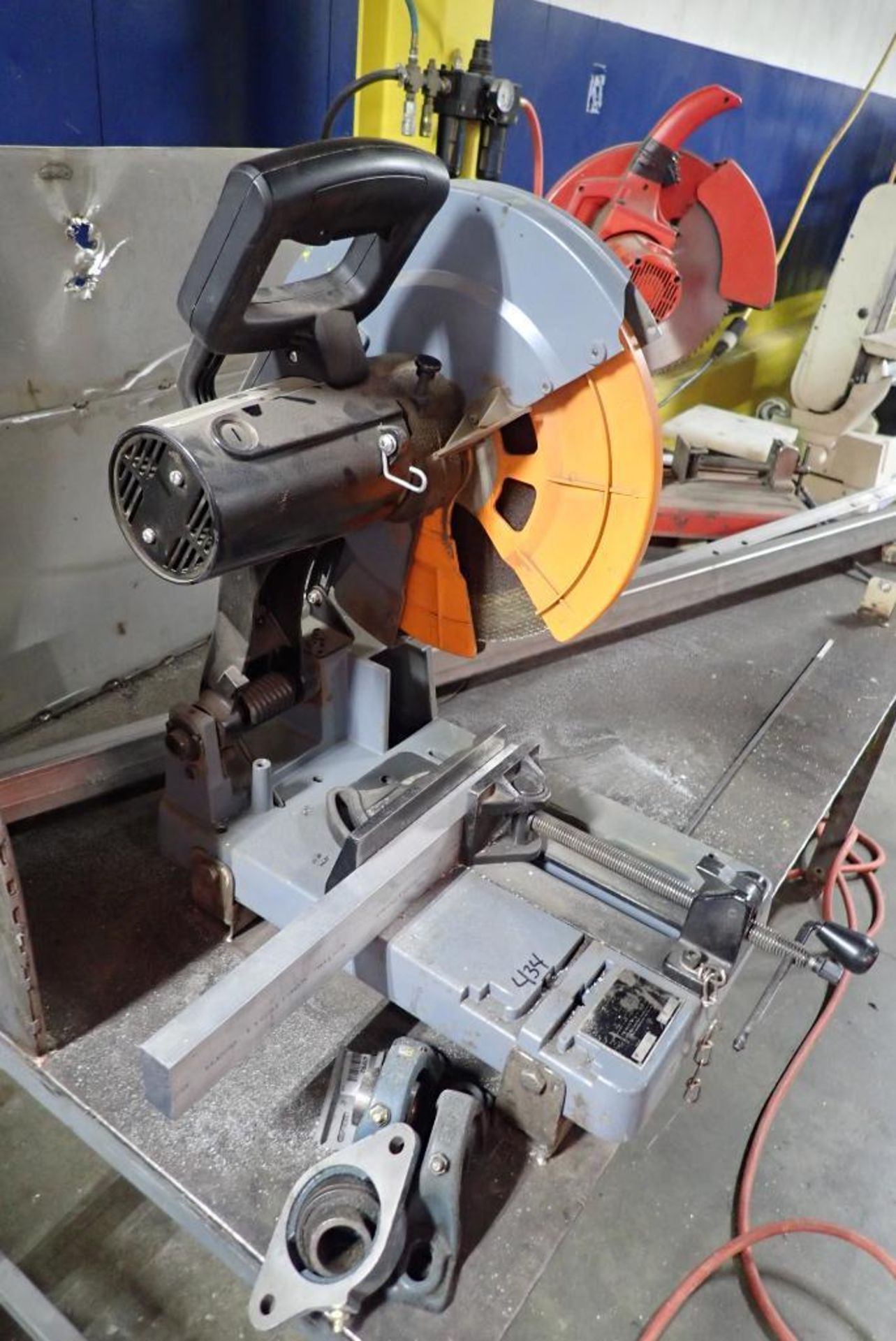 Milwaukee 14 in. abrasive cut-off machine - Bild 10 aus 14