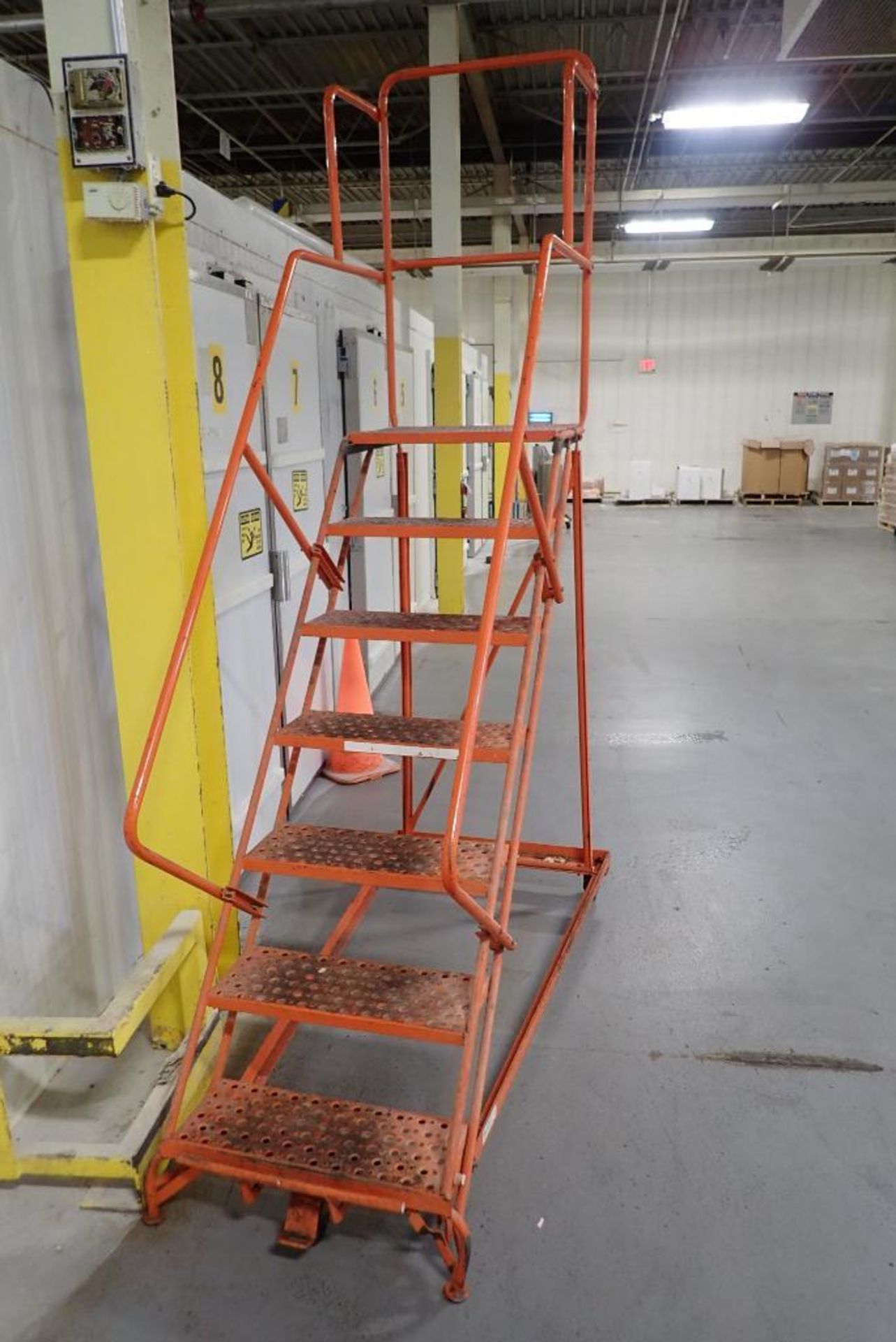 7-step rolling warehouse ladder - Image 3 of 5