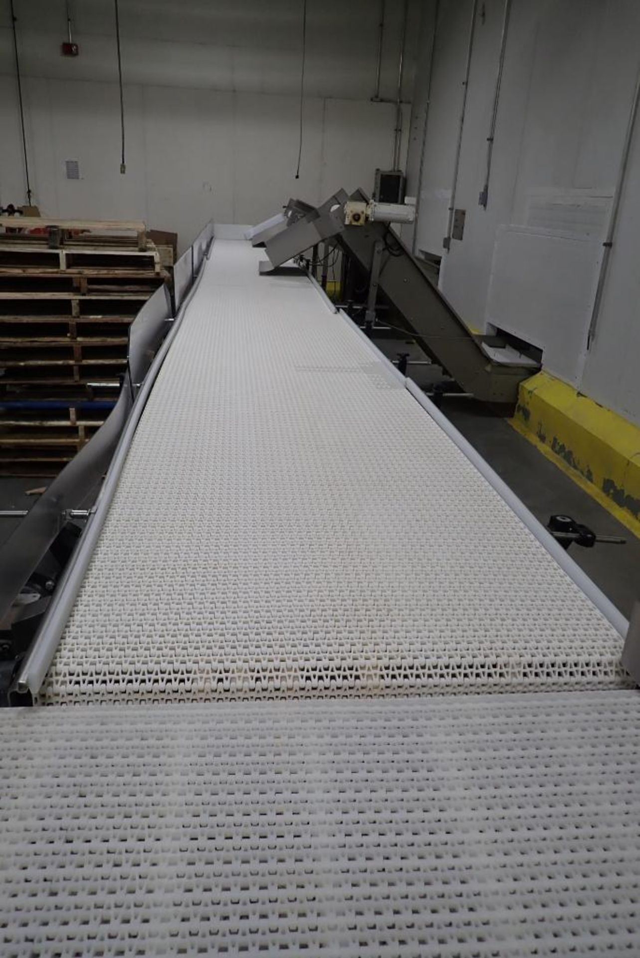 Wrabacon plastic interlock belt conveyor - Image 5 of 14