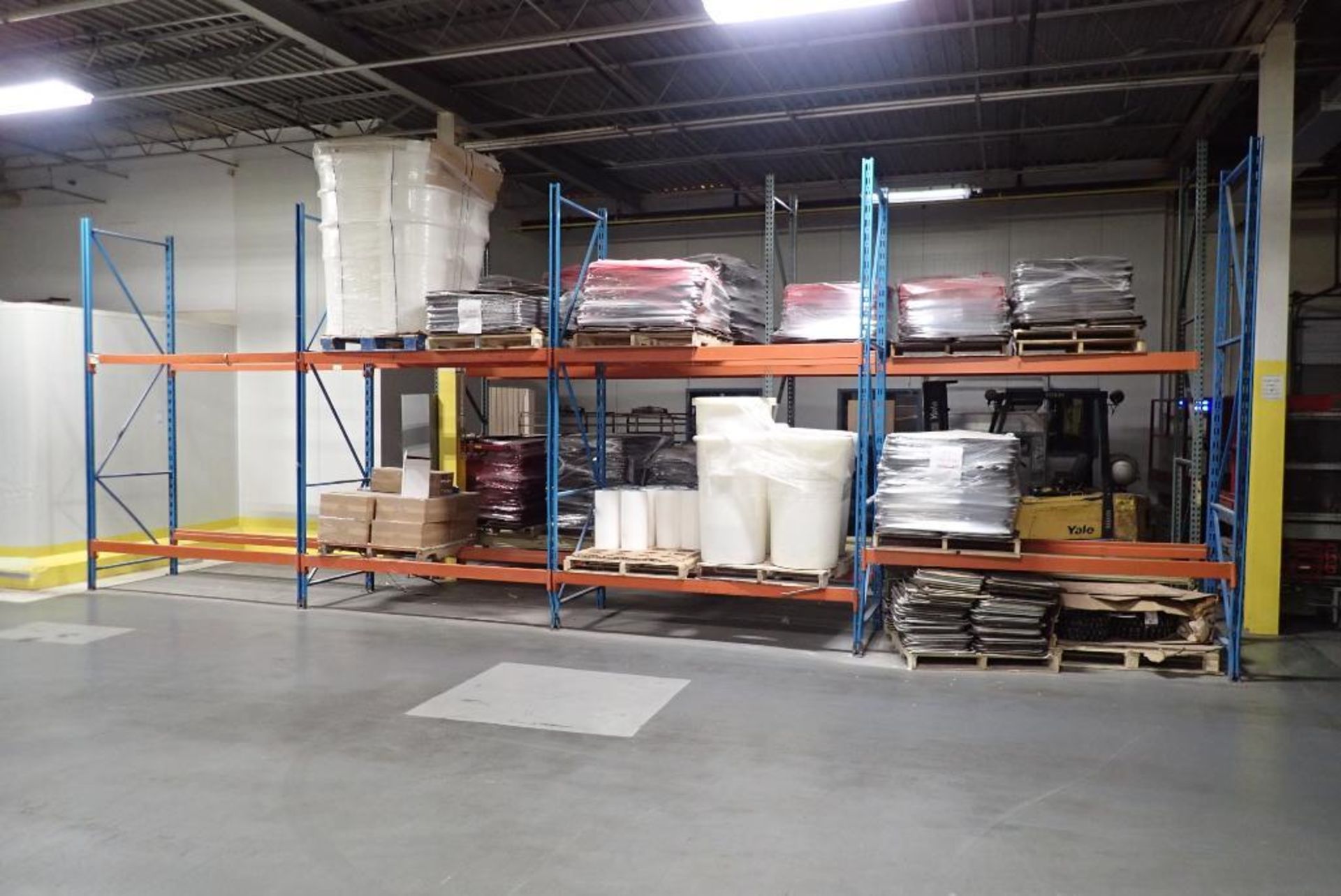 Blue pallet racking