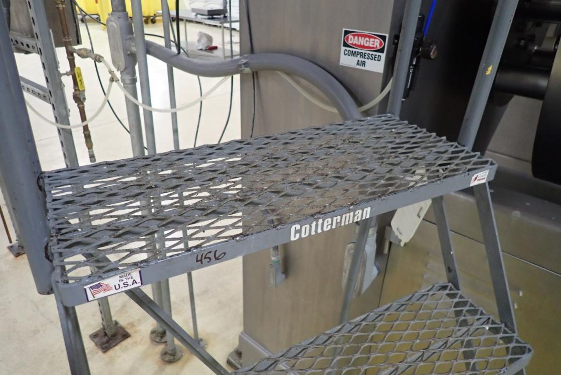 Cotterman 6-step rolling warehouse ladder - Image 4 of 6