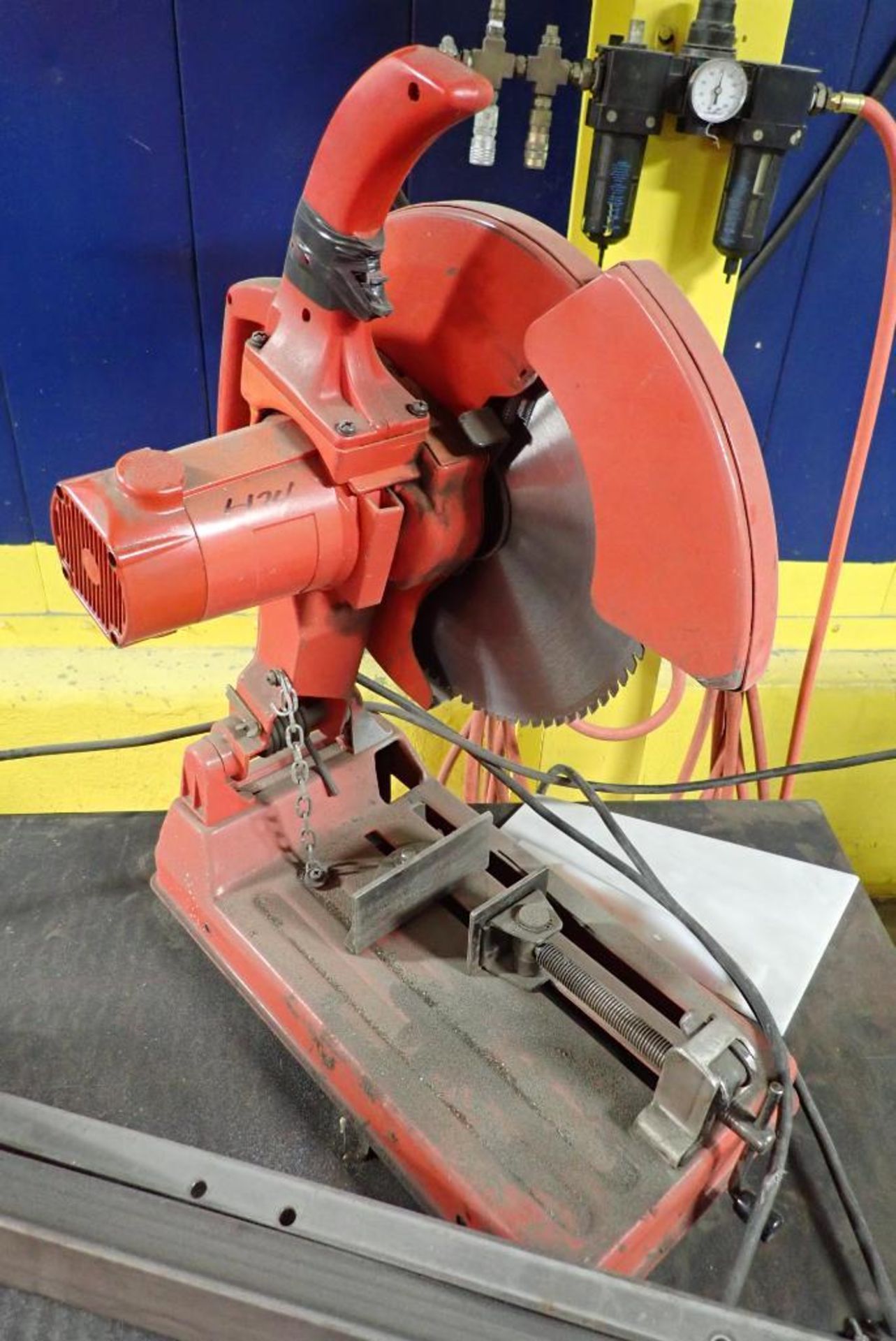 Milwaukee 14 in. abrasive cut-off machine - Bild 7 aus 14