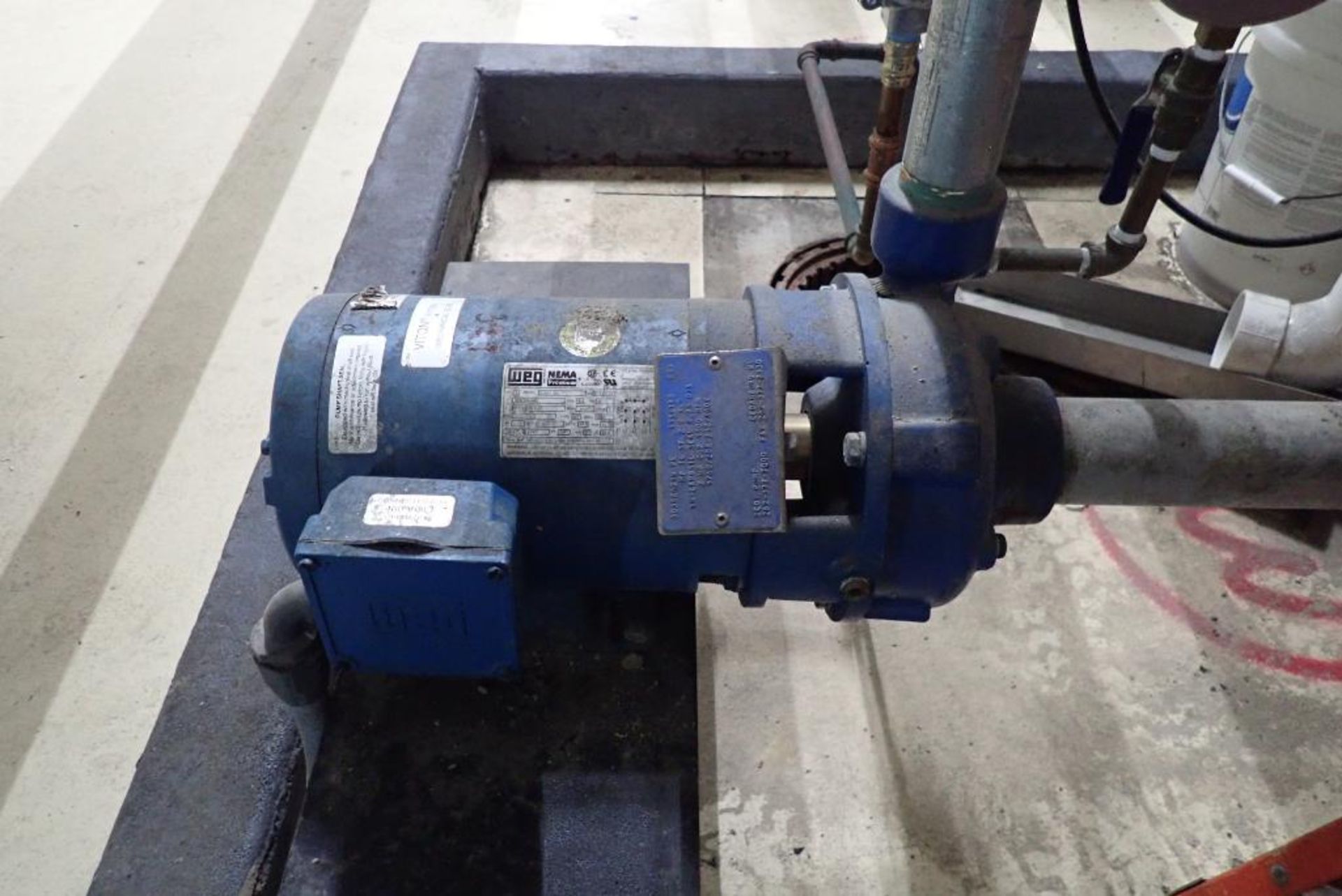 Weg cast iron centrifugal pump - Image 8 of 16