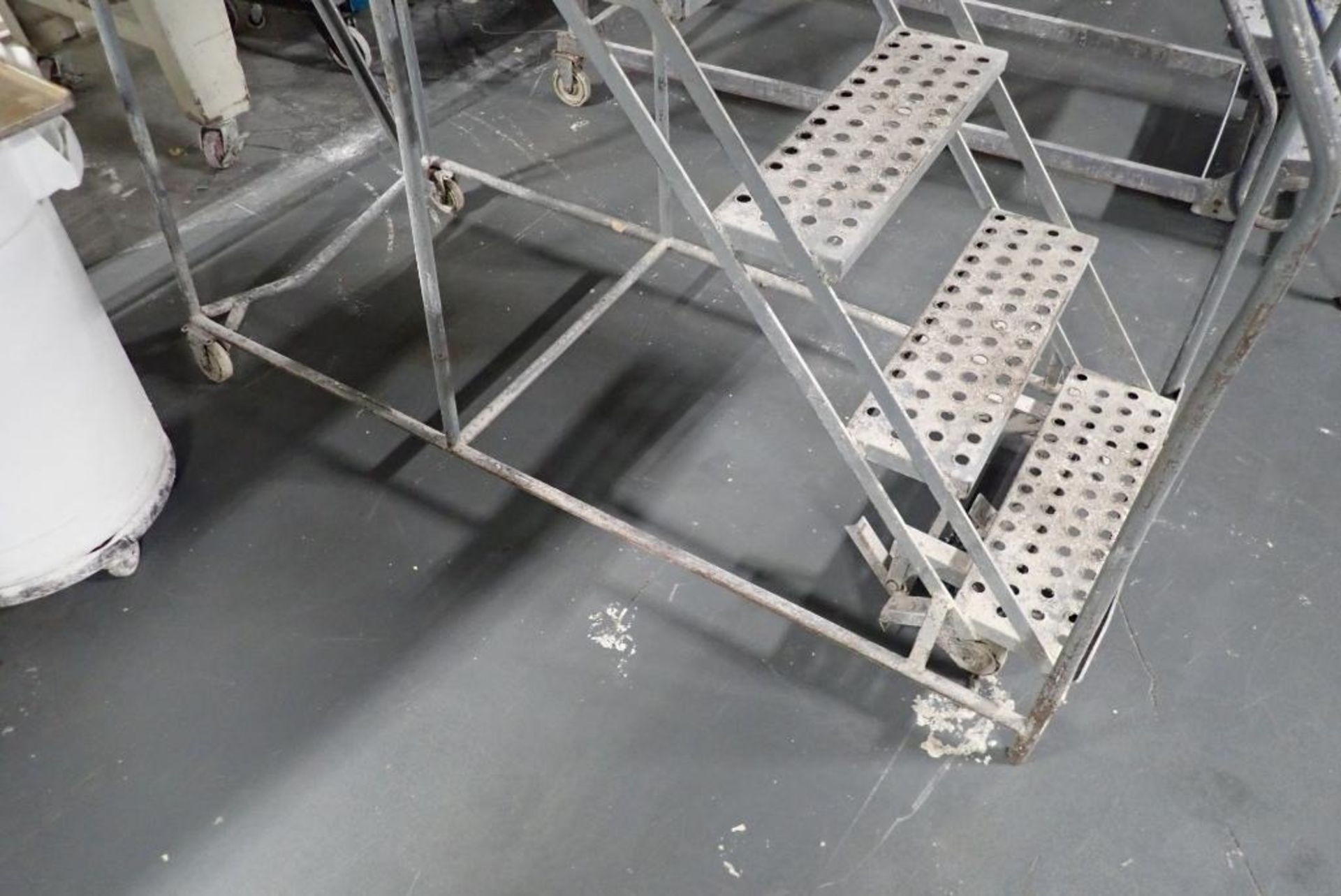 Cotterman 7-step rolling warehouse ladder - Image 3 of 5