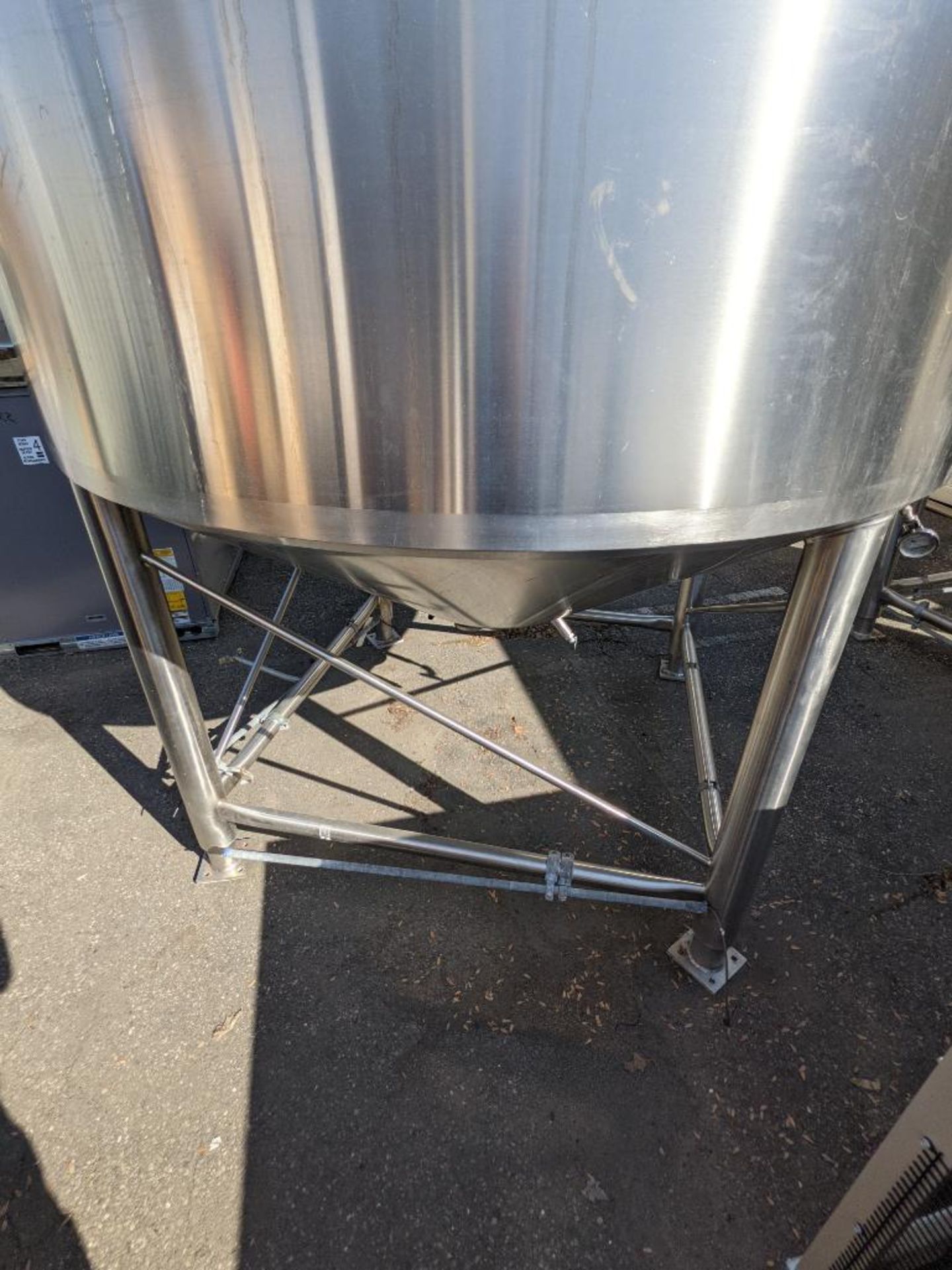 APV 1500 gallon SS Jacketed Tank with top agitation and side sweep - Image 7 of 42