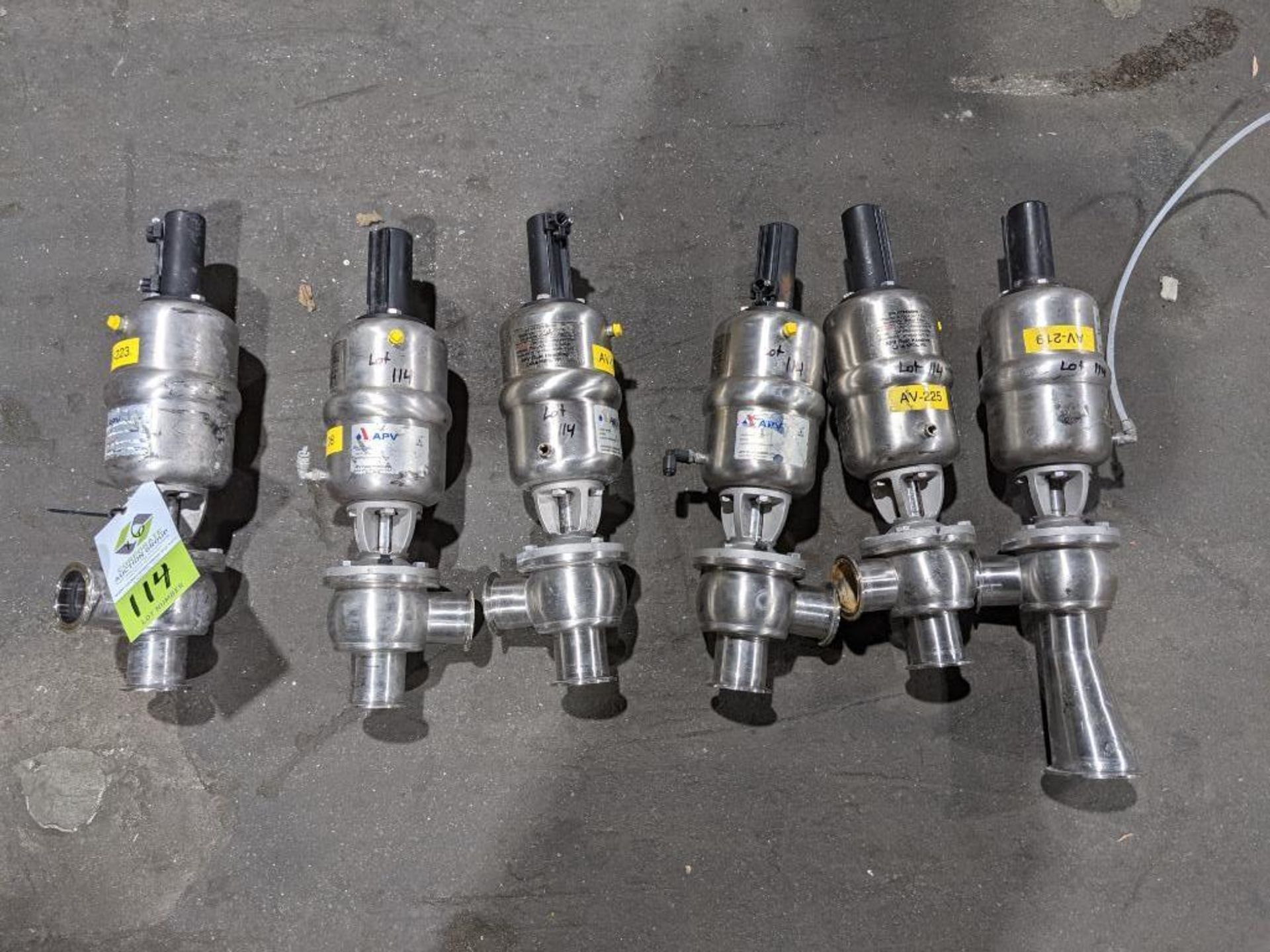 APV SS pneumatic ball valves