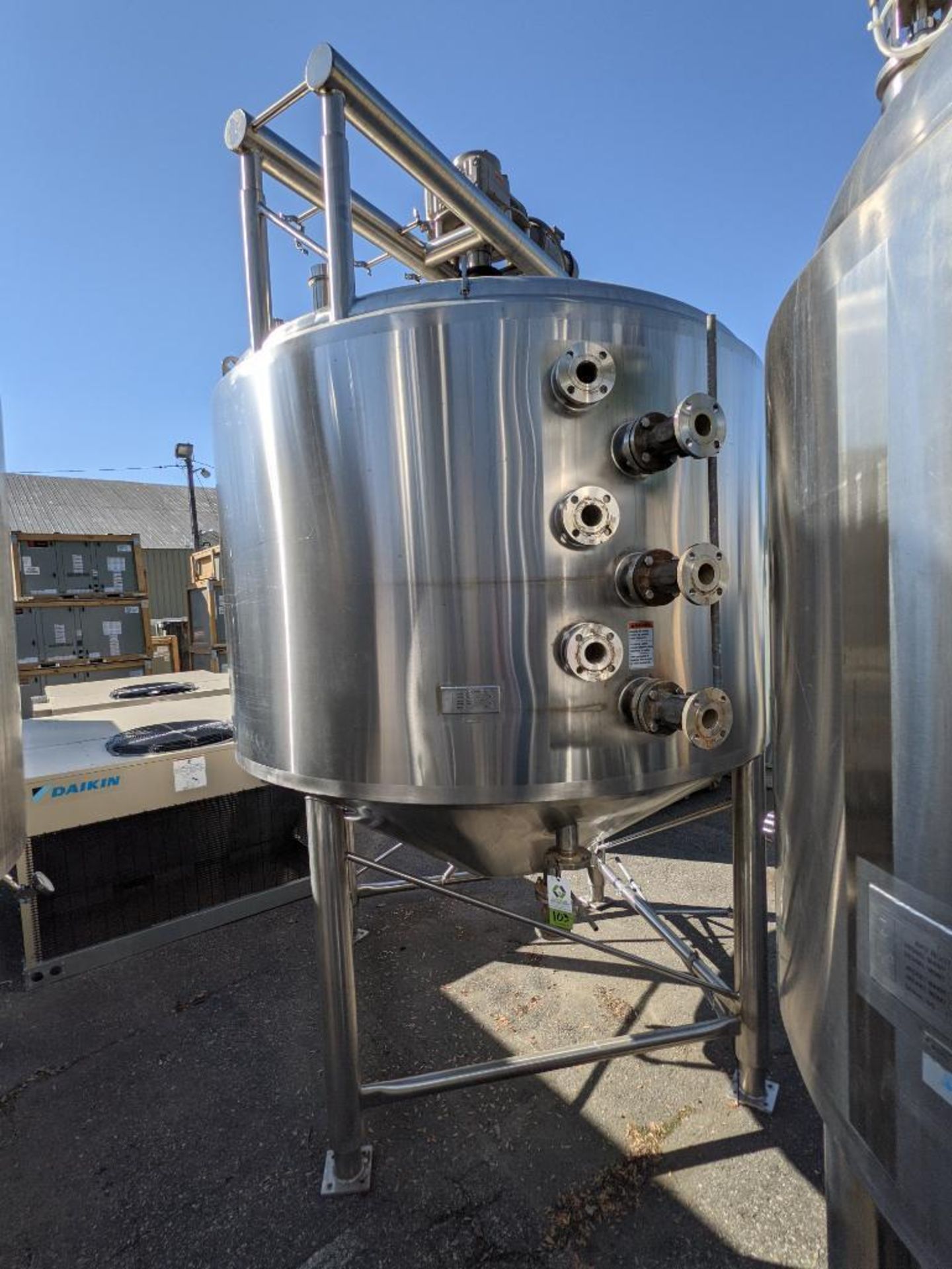 APV 1500 gallon SS Jacketed Tank with top agitation and side sweep - Image 2 of 42