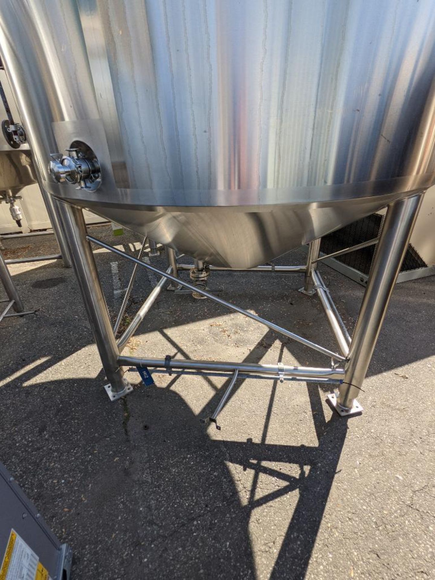 APV 1500 gallon SS Jacketed Tank with top agitation and side sweep - Image 6 of 42