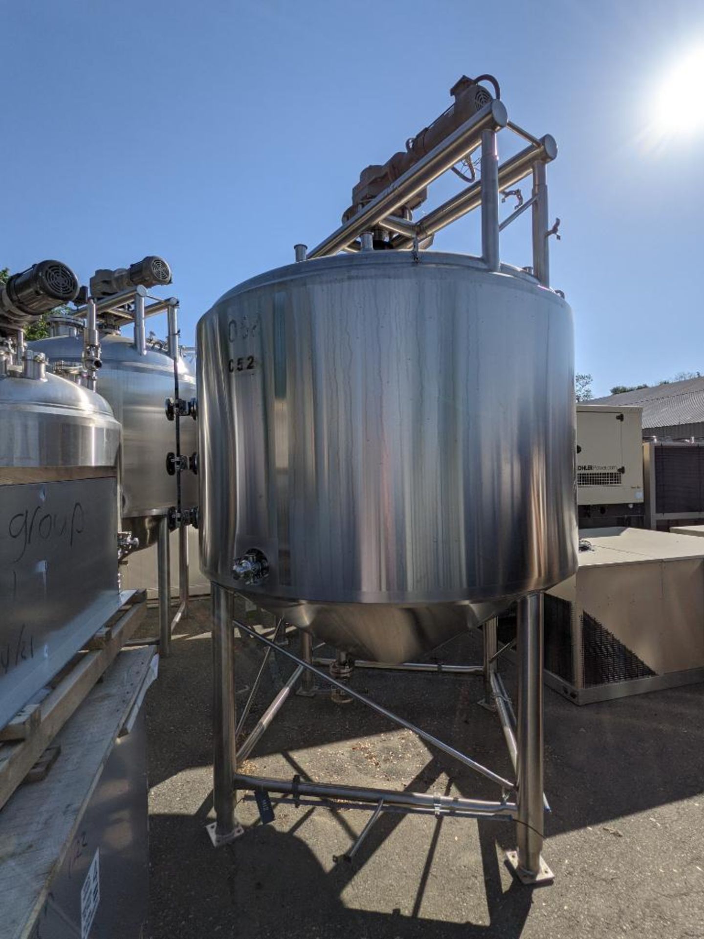 APV 1500 gallon SS Jacketed Tank with top agitation and side sweep - Image 5 of 42