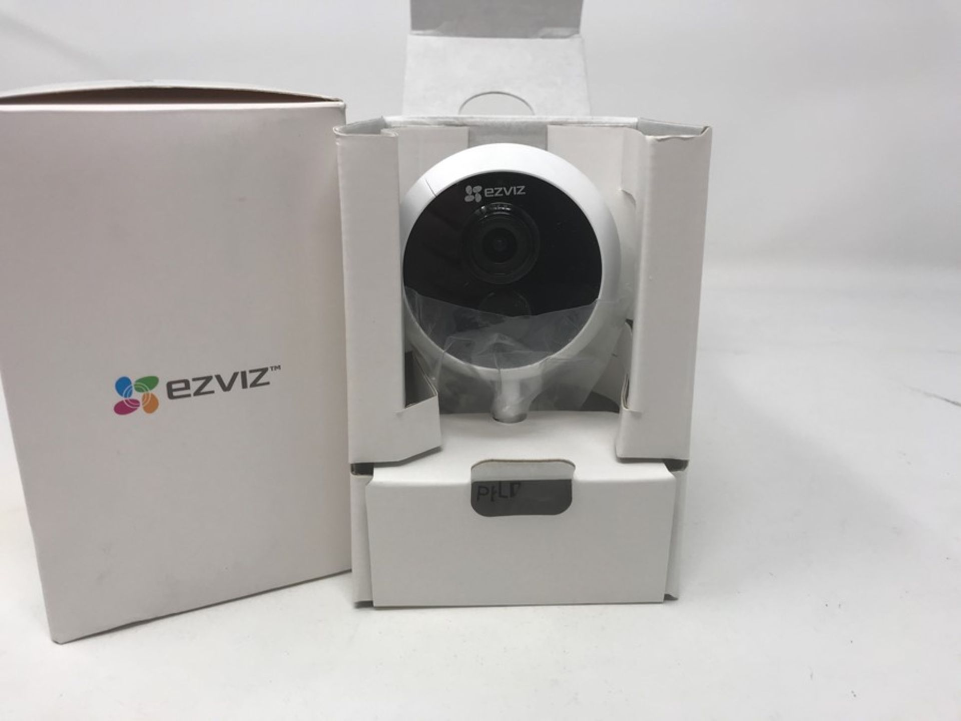 RRP £59.00 EZVIZ C1C ROUND 1080P WITH PIR - Image 2 of 2