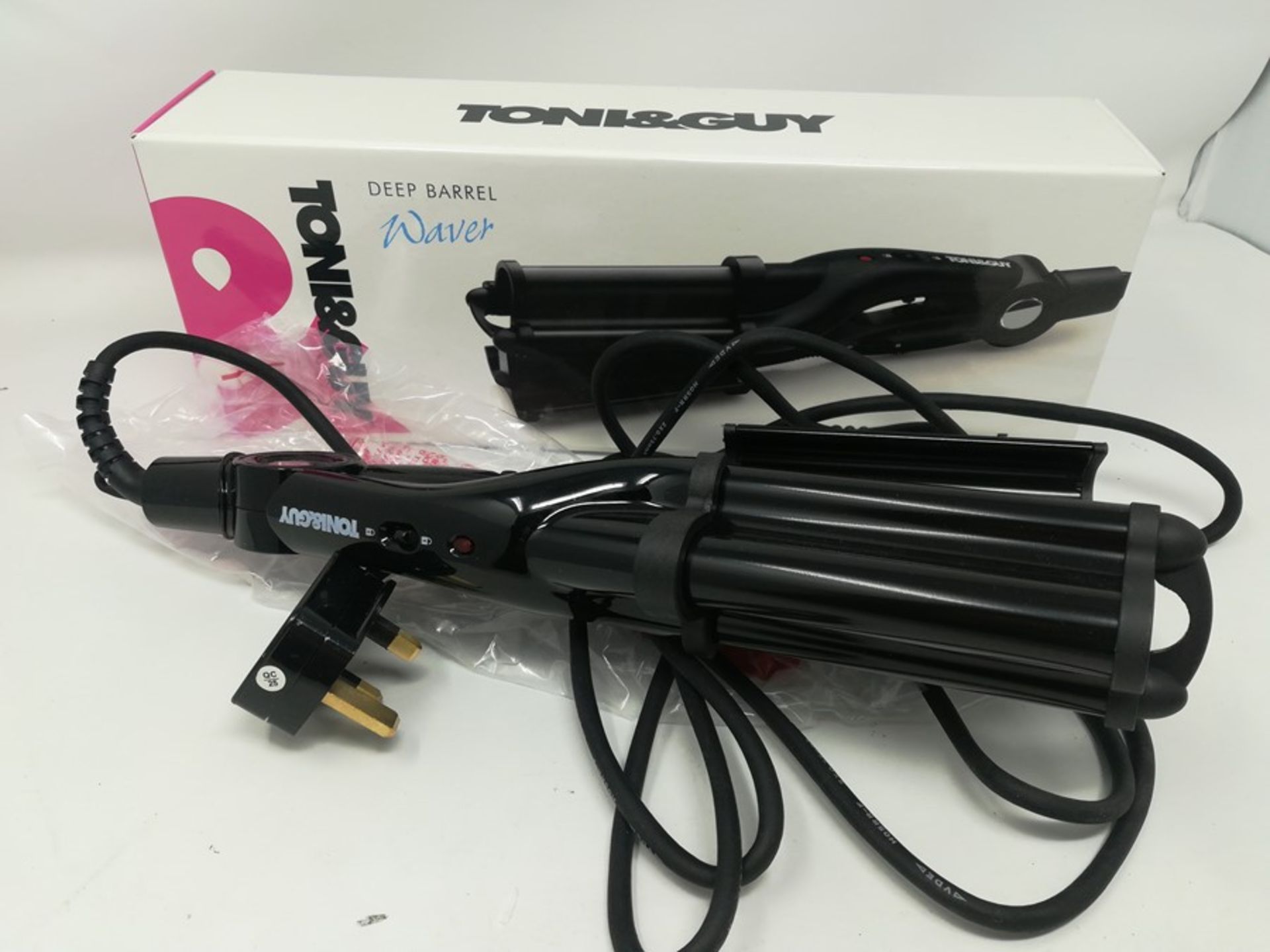 Toni & Guy Deep Barrel Hair Waver, 32 mm - Black - Image 2 of 2