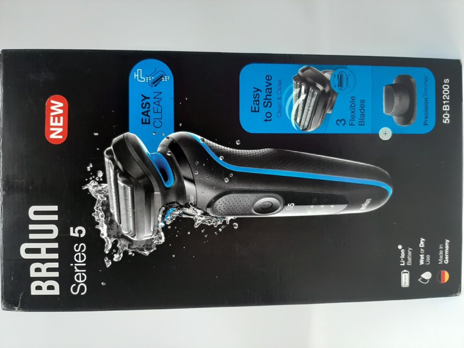 RRP £64.00 Braun Series 5 Electric Shaver for Men with Prec - Image 2 of 2