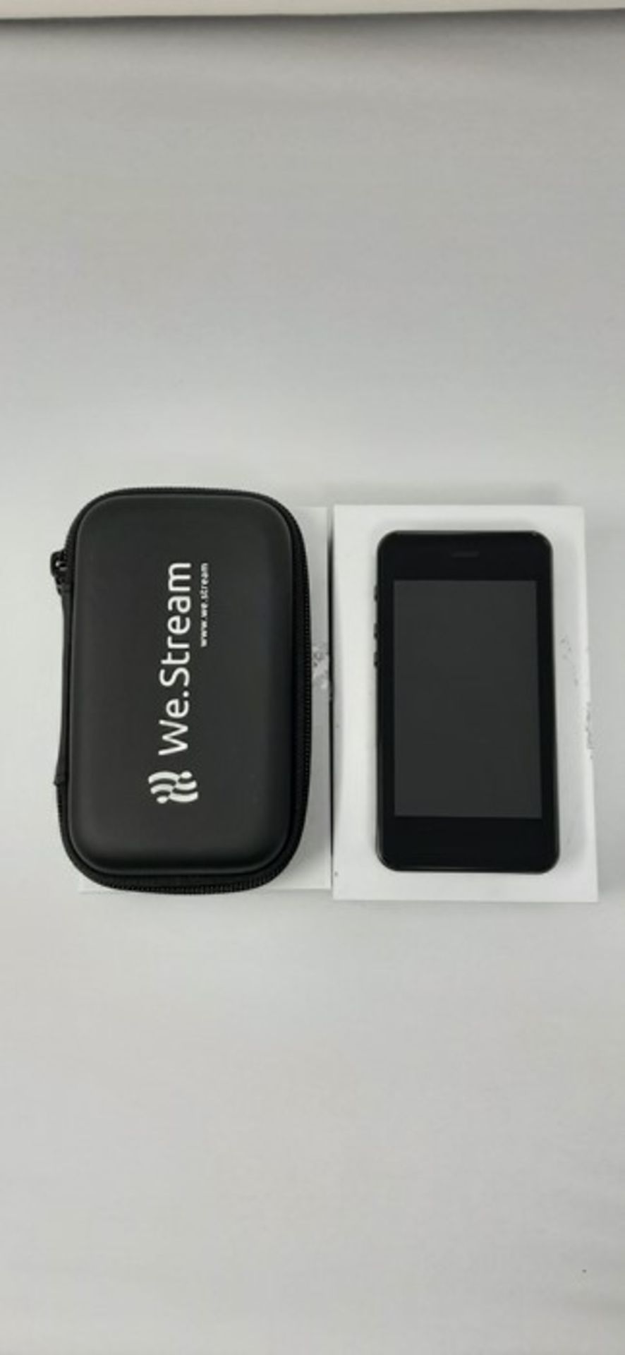 RRP £115.00 We.Stream Premium Mobile WiFi Hotspot for Intern - Image 2 of 4