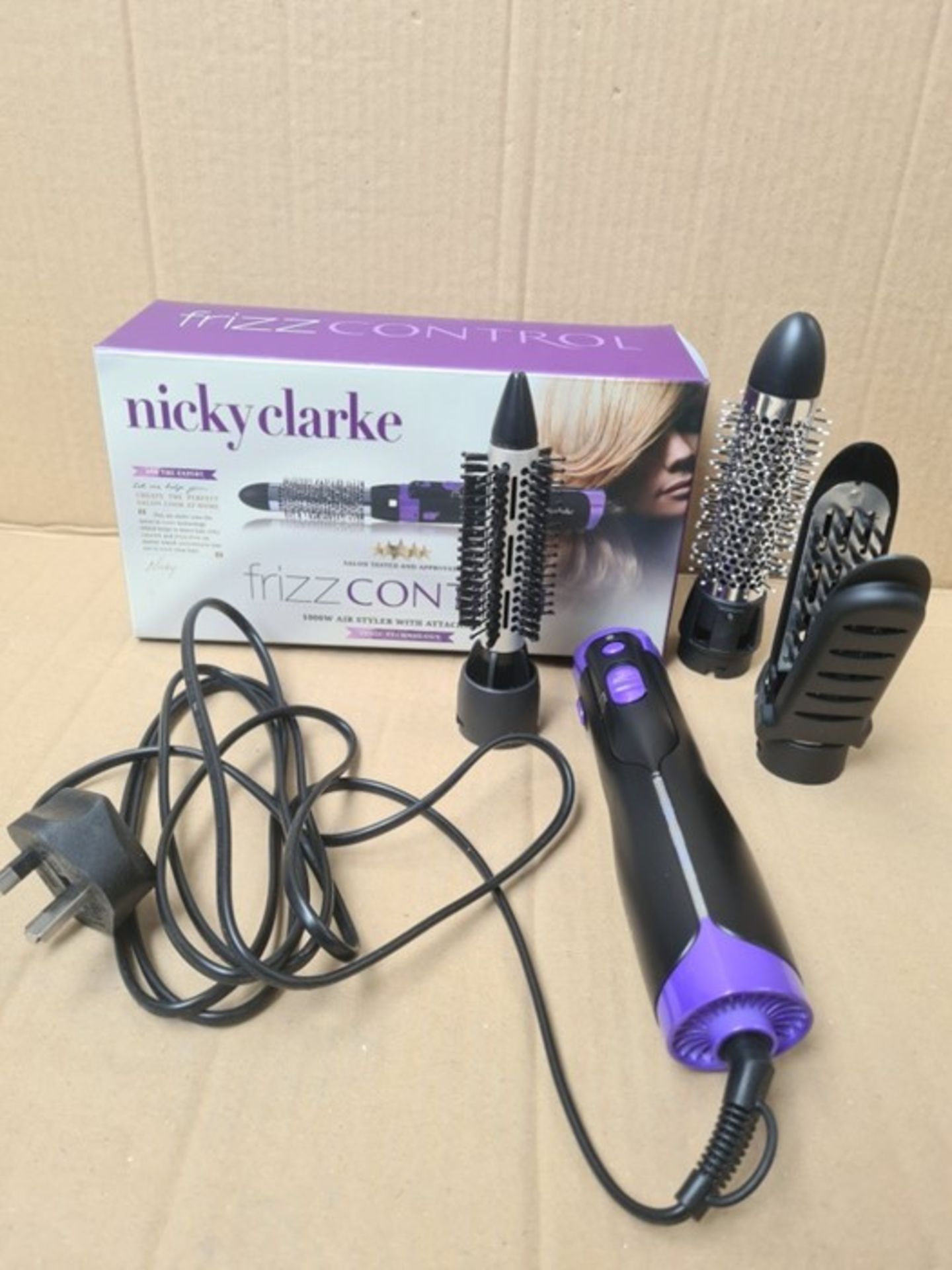 Nicky Clarke 1000W 4-in-1 Frizz Control Ionic Ho - Image 2 of 2