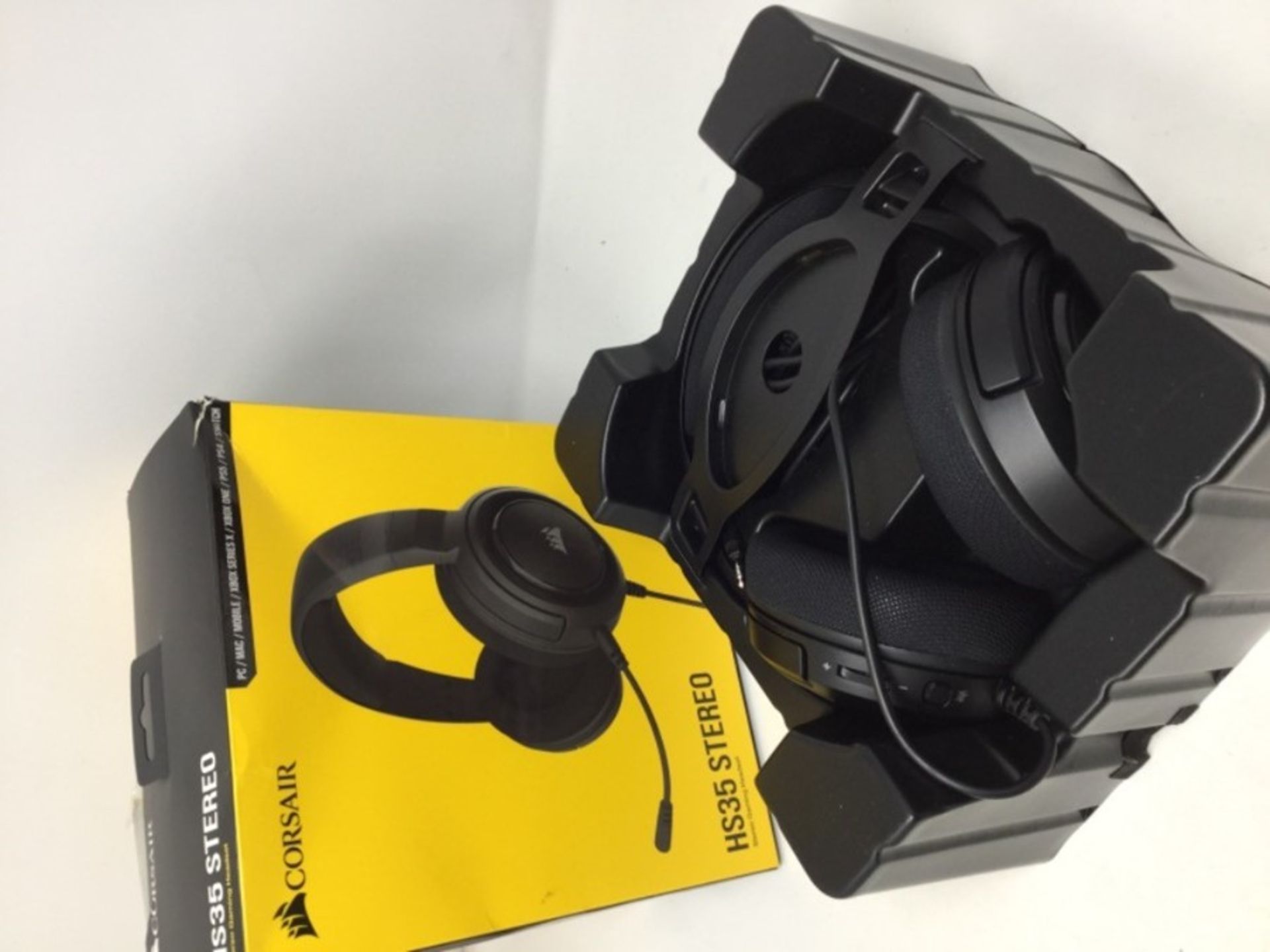 Corsair HS35 Stereo Gaming Headset, Custom 50 mm Neodymium Speakers, Detachable Unidir - Image 2 of 2