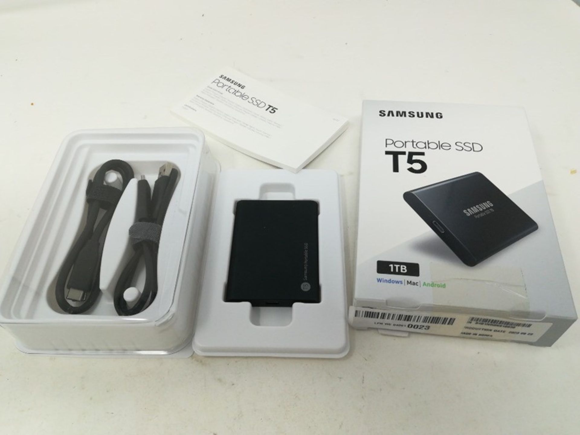 RRP £109.00 Samsung T5 1 TB USB 3.1 Gen 2 (10 Gbps, Type-C) External Solid State Drive (Portable S - Image 2 of 2