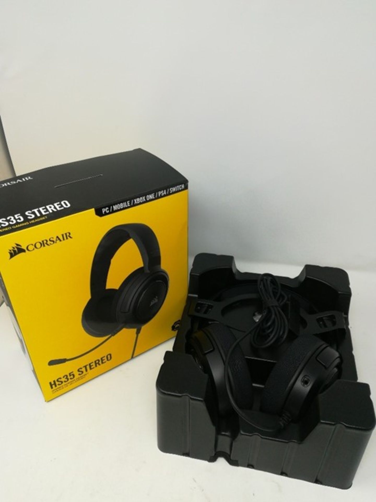 Corsair HS35 Stereo Gaming Headset, Custom 50 mm Neodymium Speakers, Detachable Unidir - Image 2 of 2