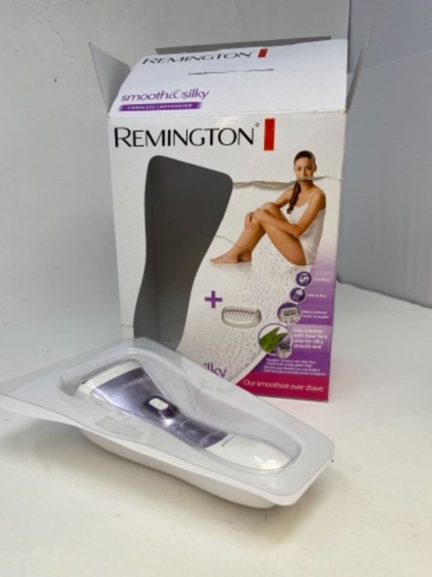 Remington Cordless Wet and Dry Lady Shaver, Showerproof Electric Razor with Bikini Att - Image 2 of 2