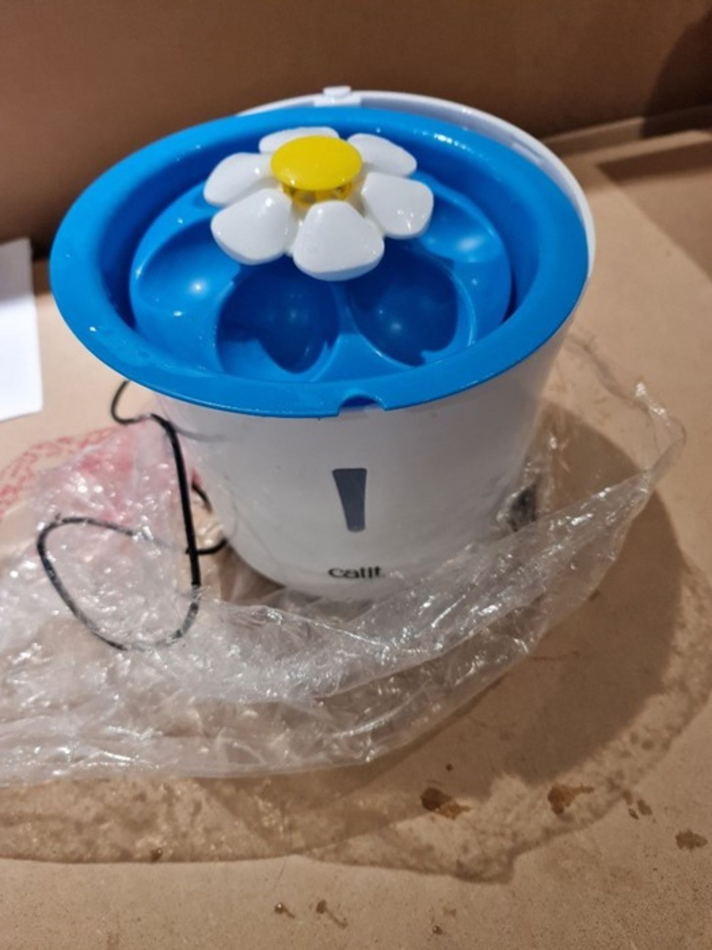 Catit Flower Drinking Fountain with LED Nightlight and Petal Top - Image 2 of 2