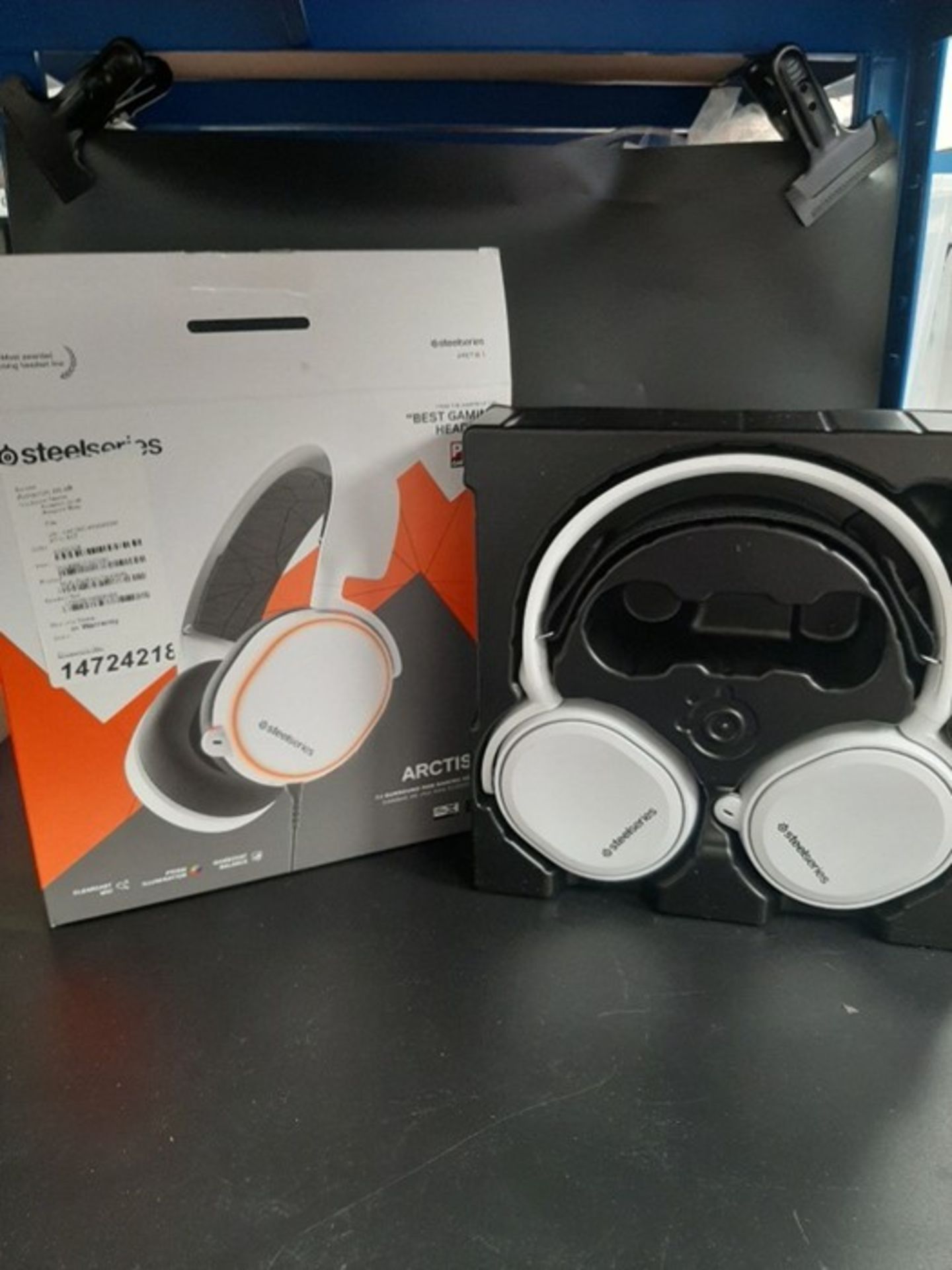 RRP £99.00 SteelSeries Arctis 5, Gaming Headset, RGB Illumination, DTS Headphone: X v2.0 Surround - Image 2 of 2