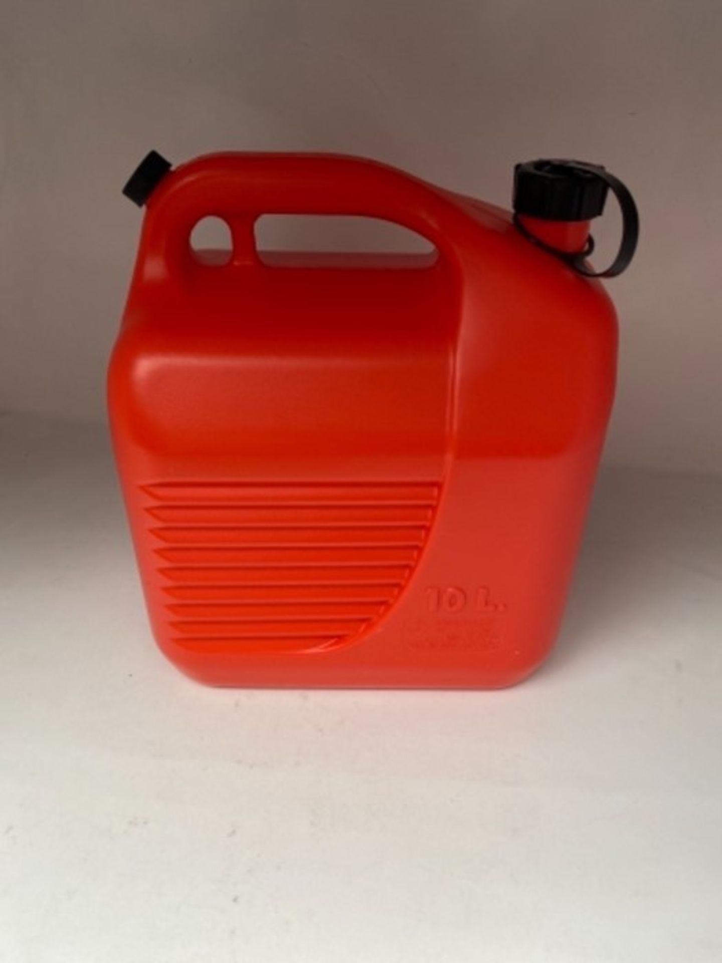 Tayg 602351 Jerrycan with Pouring spout 10L, Red, 10 - Image 2 of 2