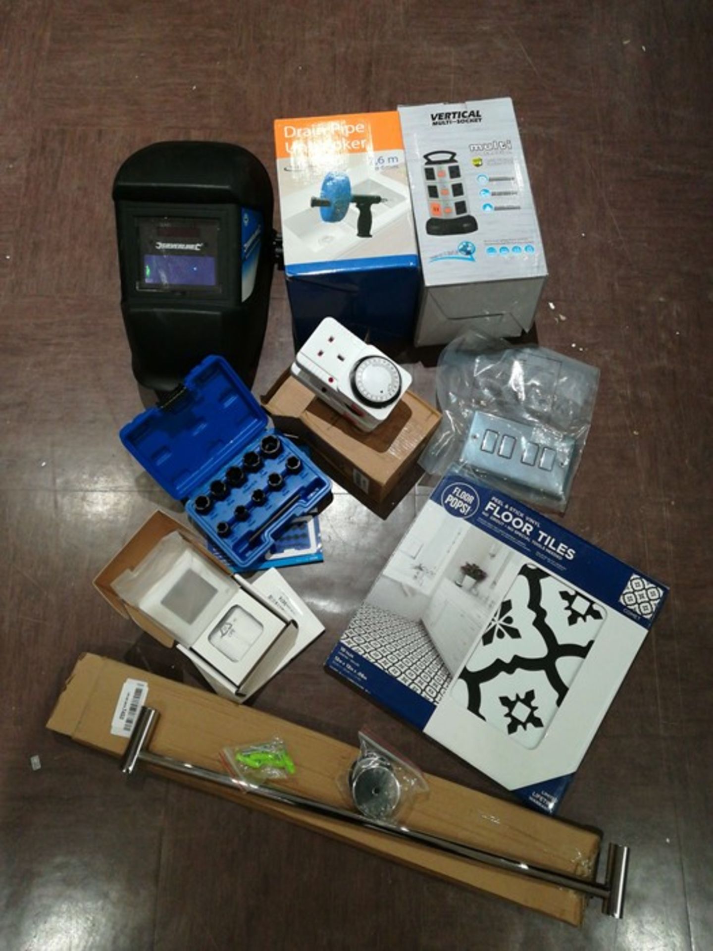 COMBINED RRP £95.00 LOT TO CONTAIN 7 ASSORTED Home Improvement: HBN, Tech, WallPops, JXFSSY, Si