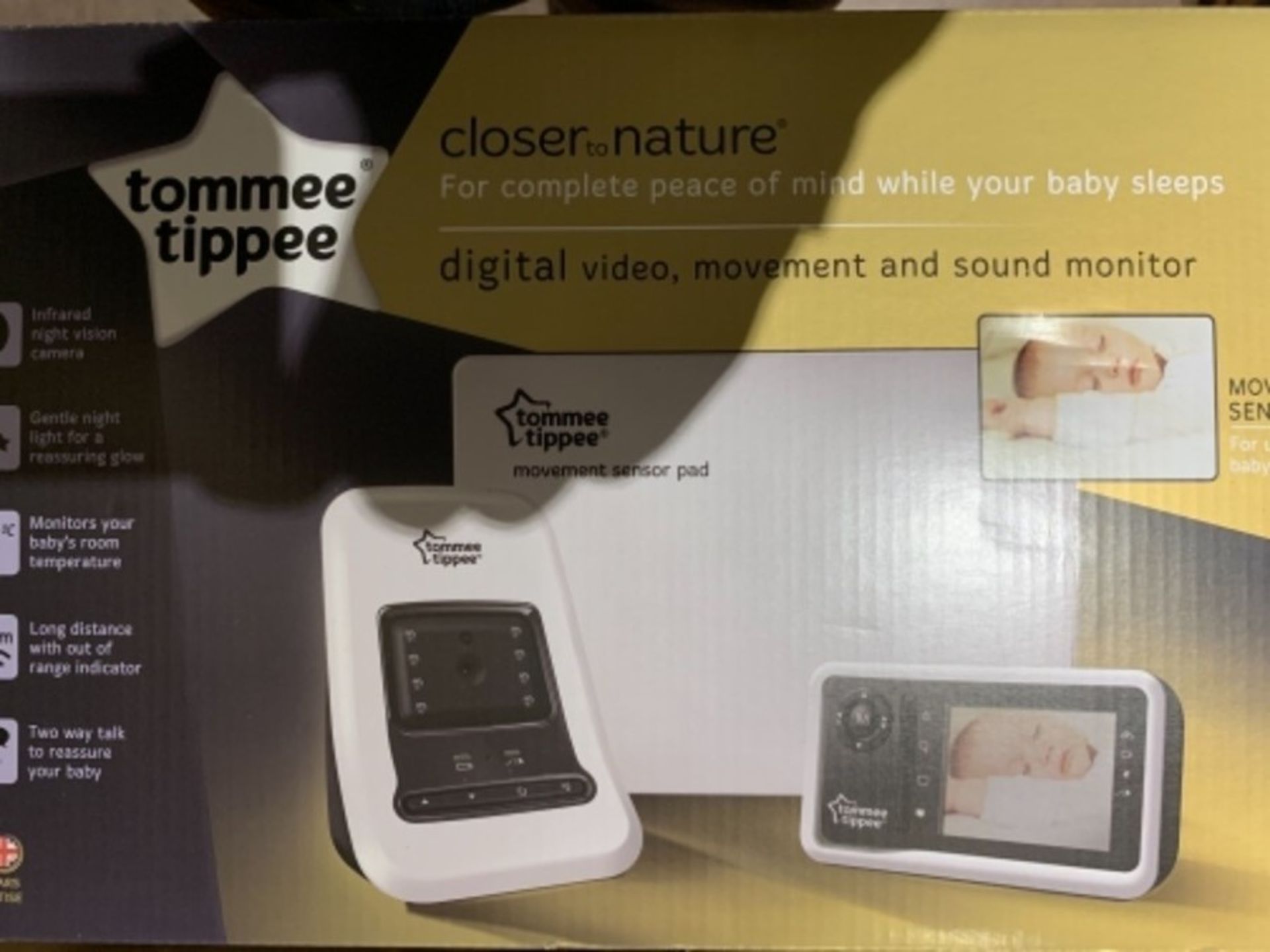 RRP £164.00 Tommee Tippee Closer to Nature Digital Video and Movement Baby Monitor - Image 2 of 3