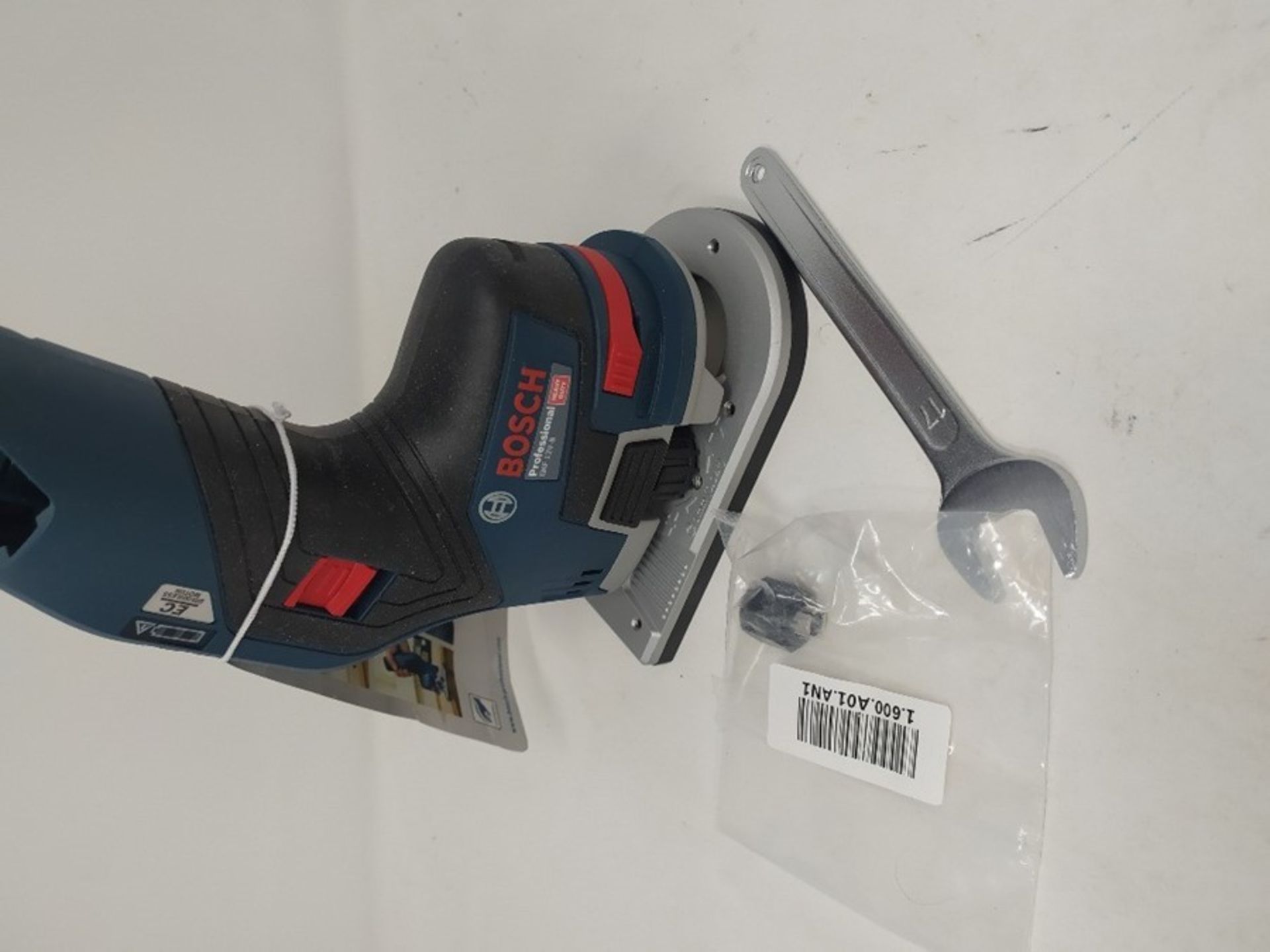 RRP £143.00 Bosch GKF 12 V-8 12v Li-ion Brushless Router Bare Unit - Image 2 of 2