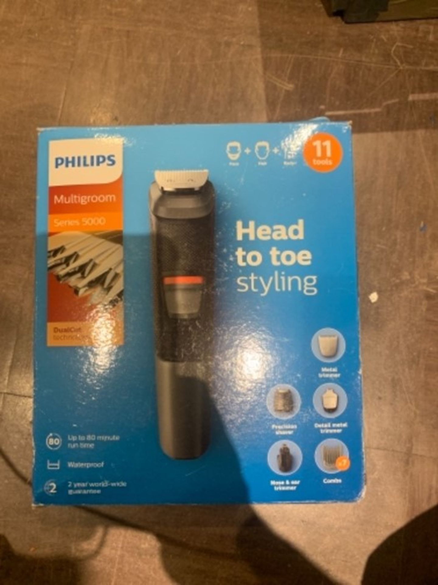 Philips 11-in-1 All-In-One Trimmer, Series 5000 Grooming Kit, Beard Trimmer, Hair Clip - Image 2 of 3