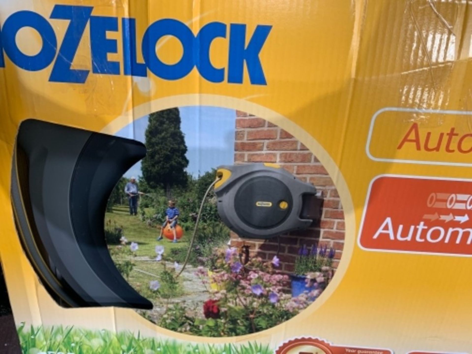 RRP £115.00 Hozelock 2595 0000 Auto Reel with 40m Hose - Image 2 of 3