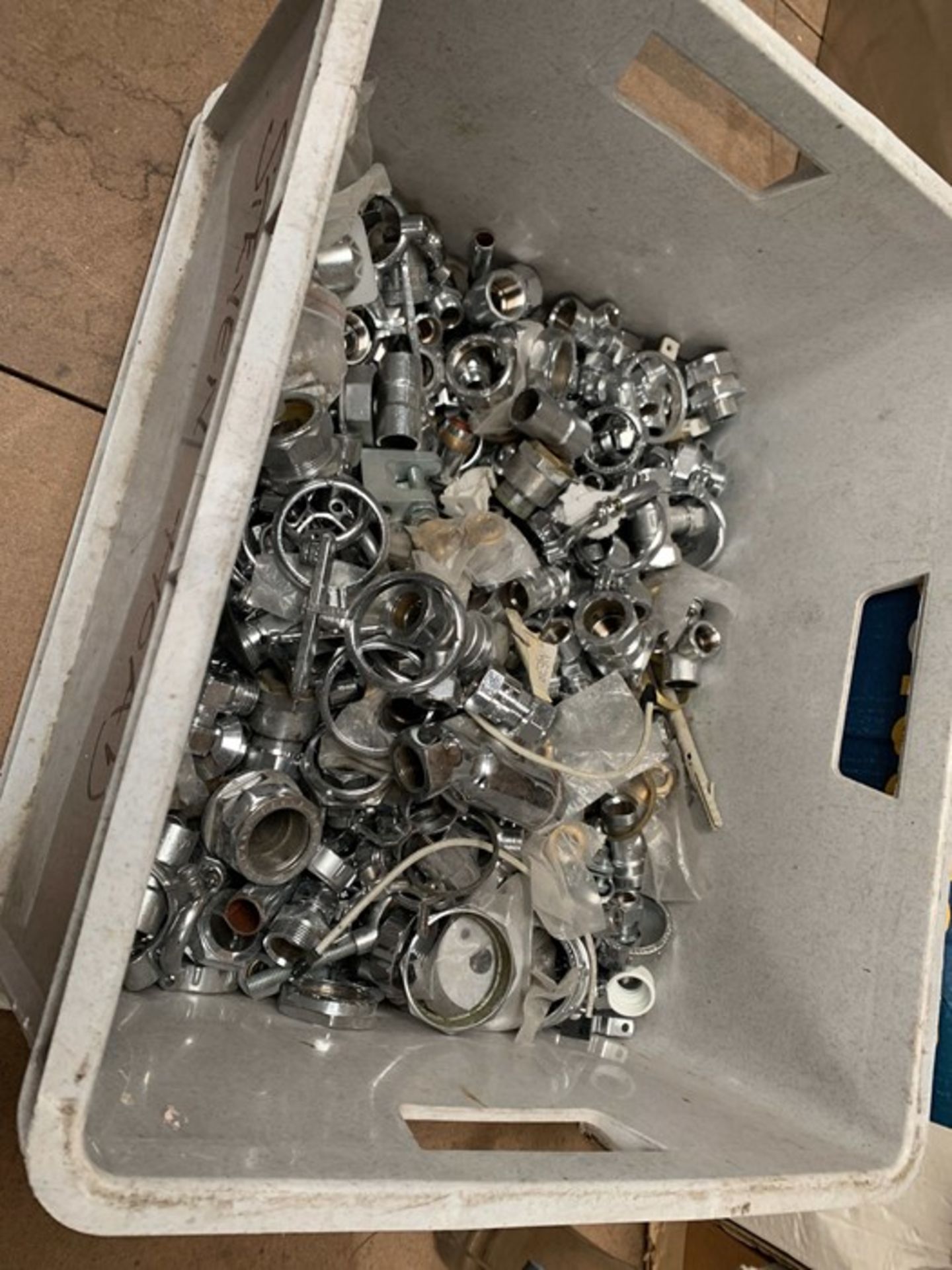 Box of over 100 of Brass fittings (most of them unused)