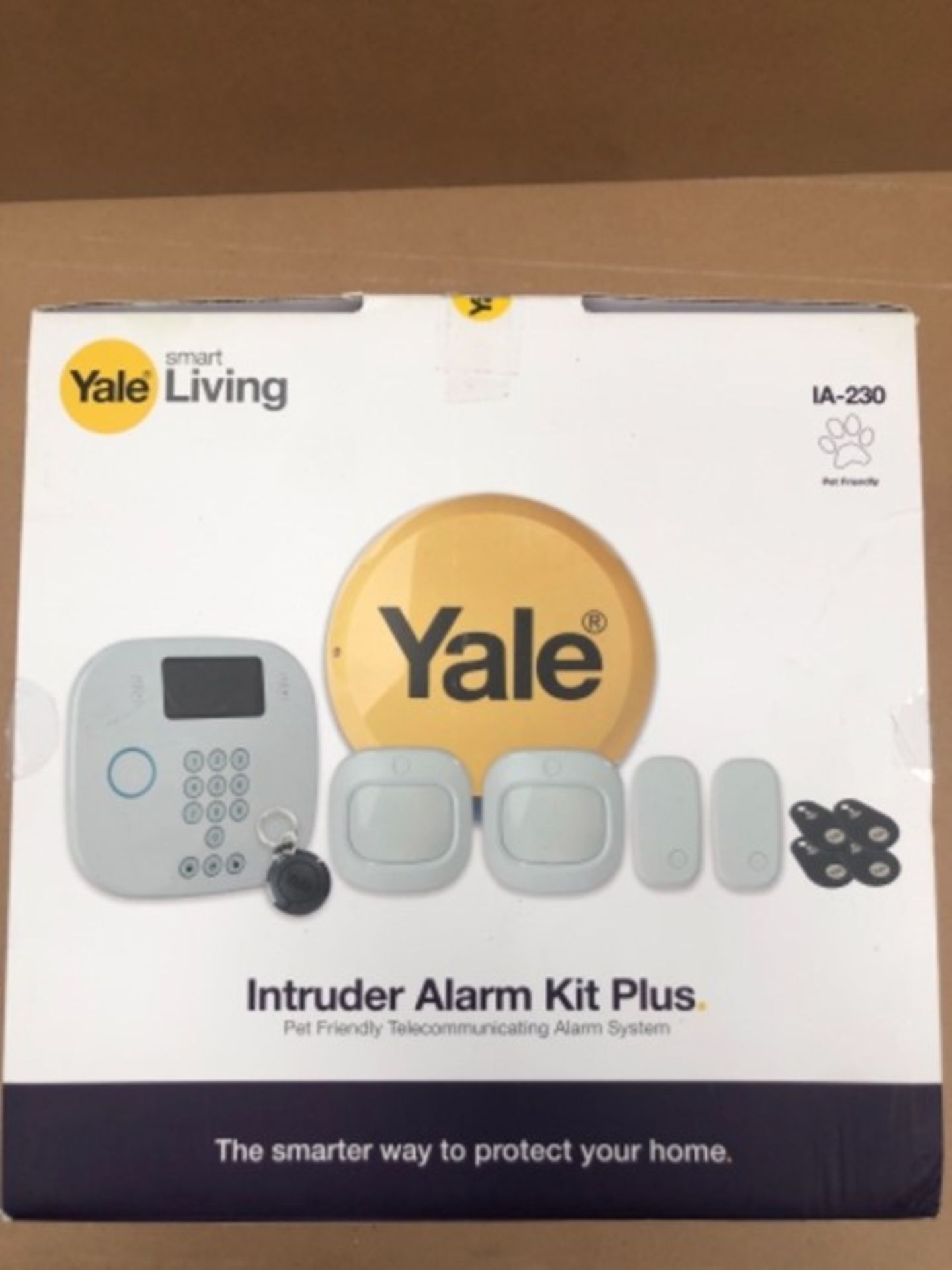 RRP £277.00 Yale IA-230 Intruder Alarm Plus Kit, Phone Call Alerts, 11 Piece Kit, Pet Friendly PIR - Image 2 of 3