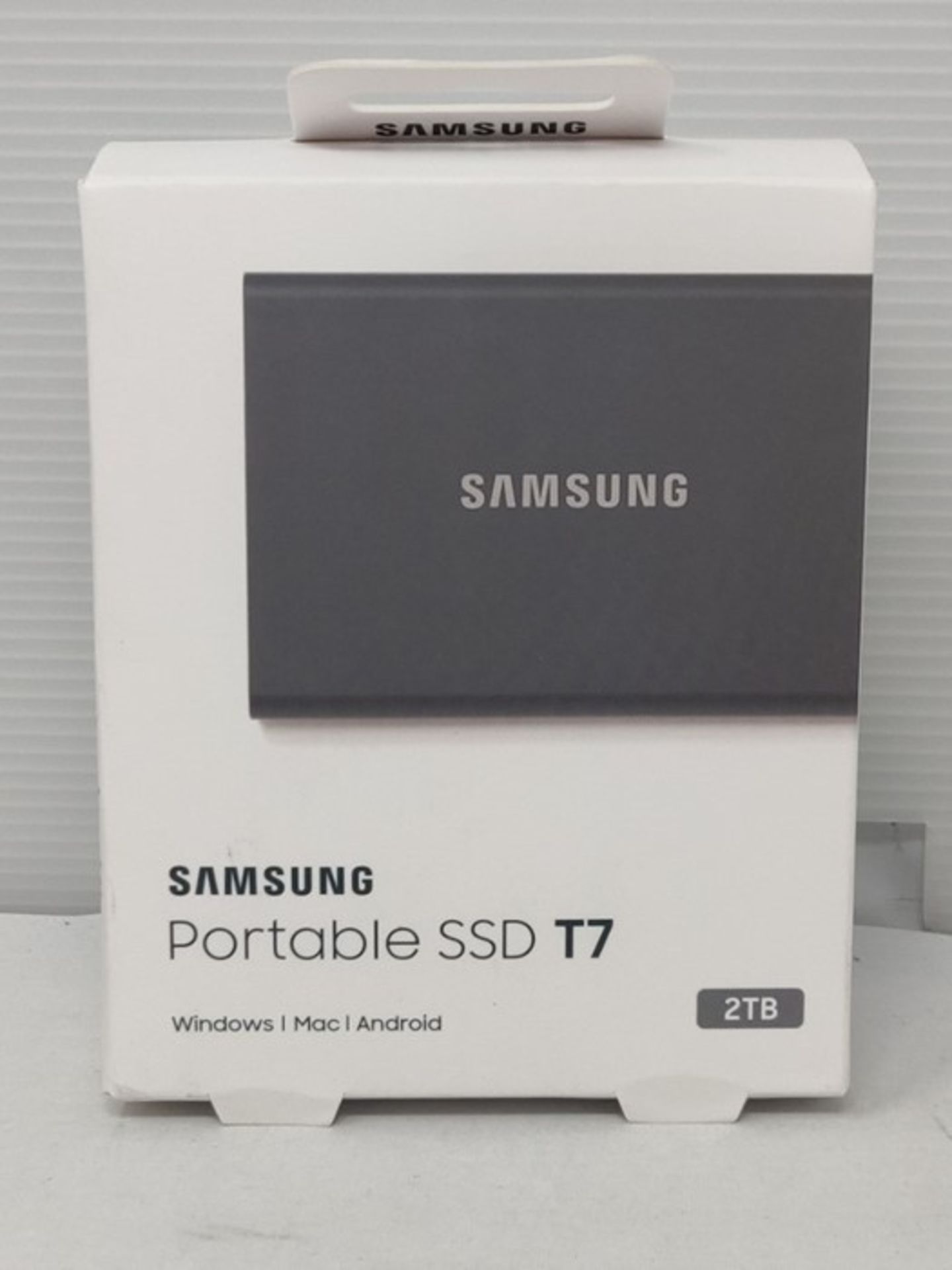 RRP £259.00 Samsung T7 Portable SSD - 2 TB - USB 3.2 Gen.2 External SSD Titanium Grey (MU-PC2T0T/W - Image 2 of 3