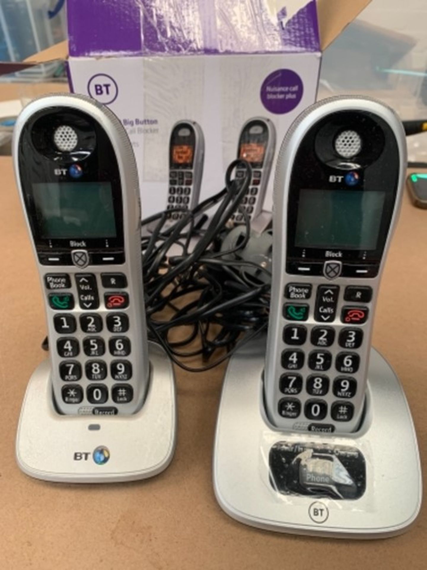 RRP £57.00 BT 4000 Big Button Advanced Call Blocker Home Phone (Twin Handset Pack) - Image 2 of 2