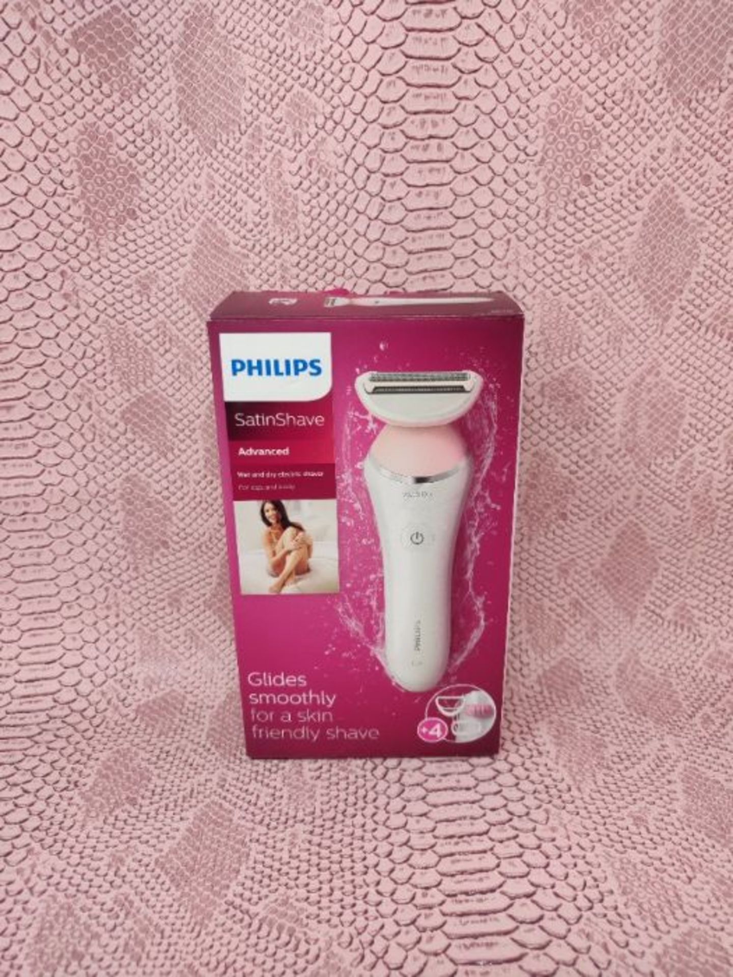 Philips SatinShave Advanced Wet and Dry Rechargeable Lady Shaver, Cordless Electric Ra - Image 2 of 3