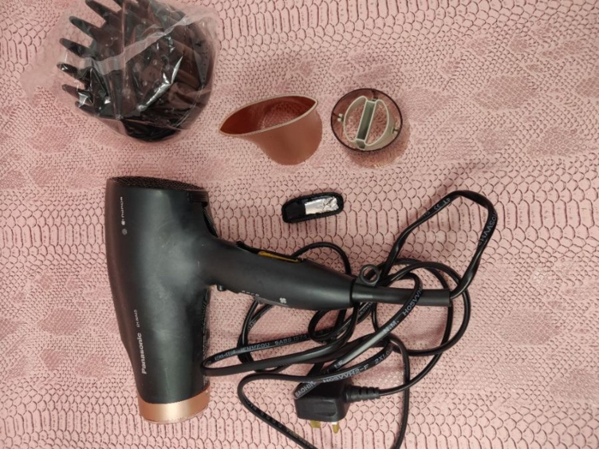 RRP £59.00 [CRACKED] Panasonic EH-NA65CN Nanoe Hair Dryer with Diffuser for Visibly Improved Shin - Bild 3 aus 3
