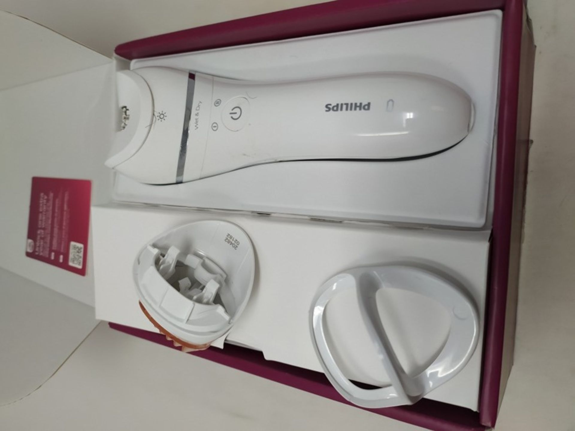 RRP £120.00 Philips Epilator Series 8000, Wet & Dry hair removal for legs and body, Powerful epila - Image 2 of 2