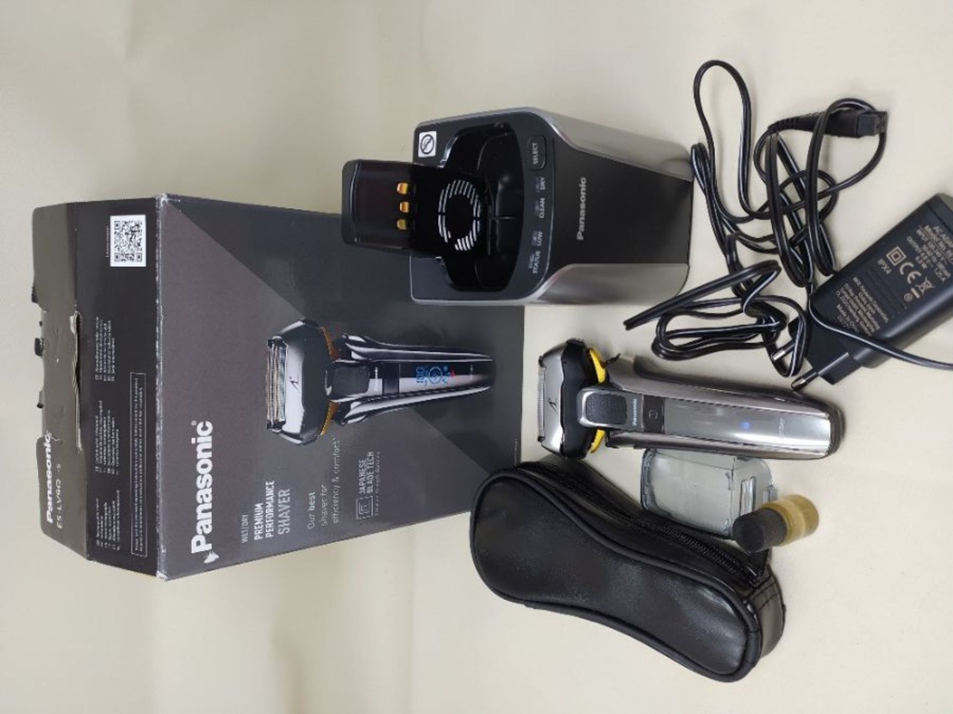 RRP £199.00 Panasonic ES-LV9Q Wet & Dry Electric 5-Blade - Image 2 of 2