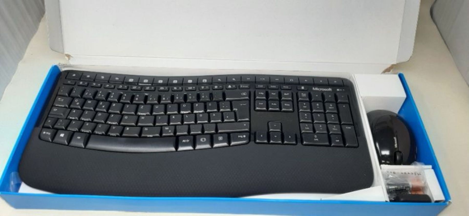 RRP £75.00 Microsoft Wireless Comfort Desktop 5050 - keyboards (USB, QWERTZ, Wireless, Battery, W - Image 3 of 3