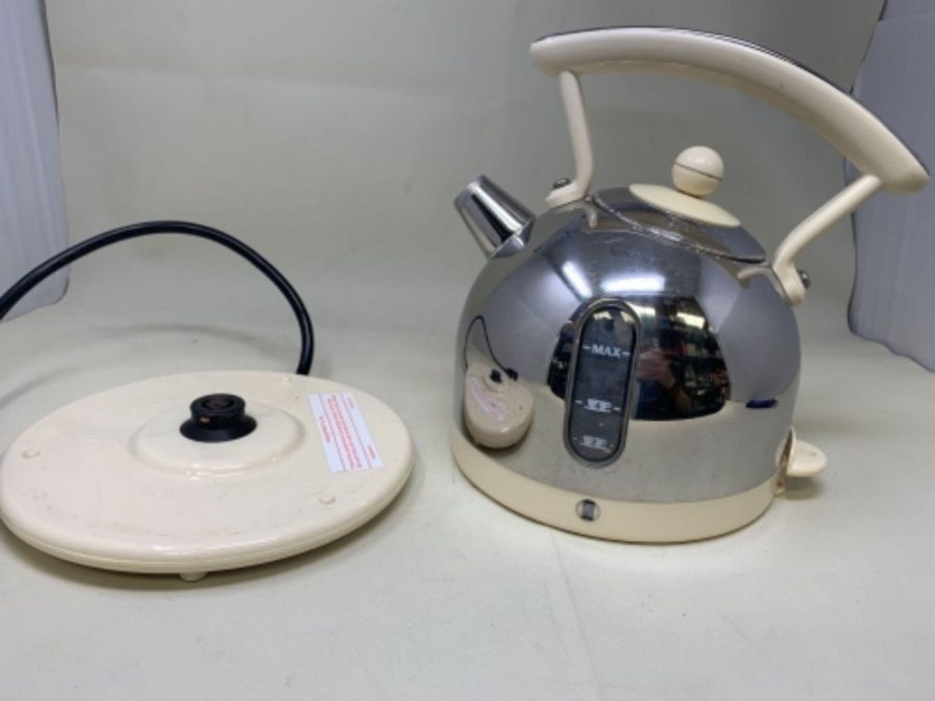 RRP £199.00 Dualit Dome Kettle 72702 - Chrome and Cream Finish - Image 3 of 3