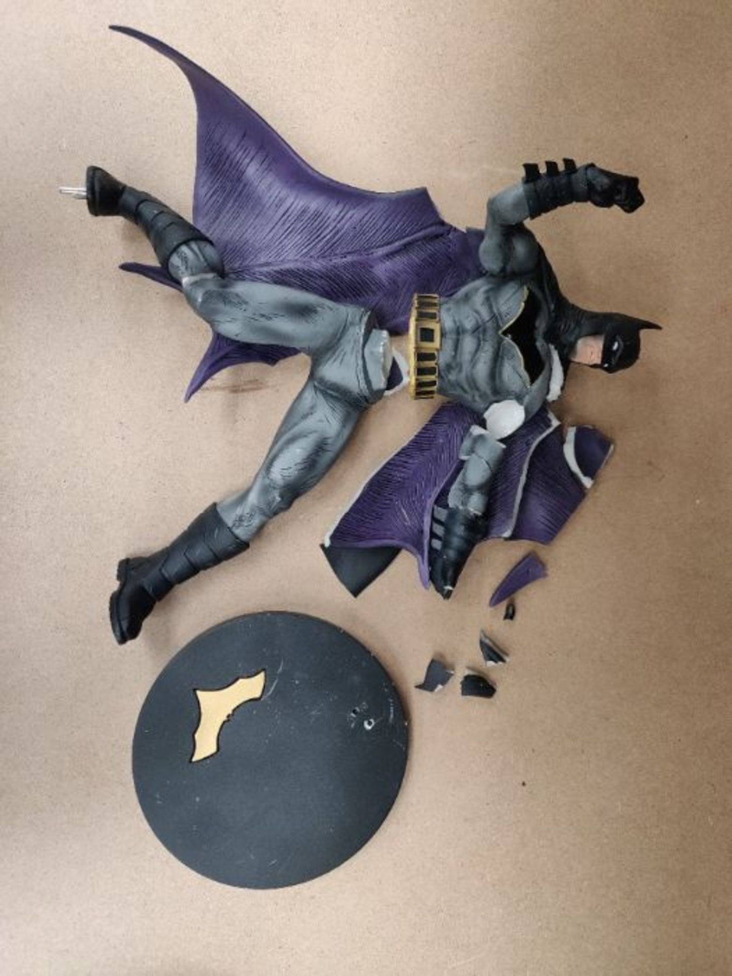 RRP £97.00 [INCOMPLETE] [CRACKED] DC Comics Statue DC Designer Series: Batman by Olivier Coipel, - Image 3 of 3