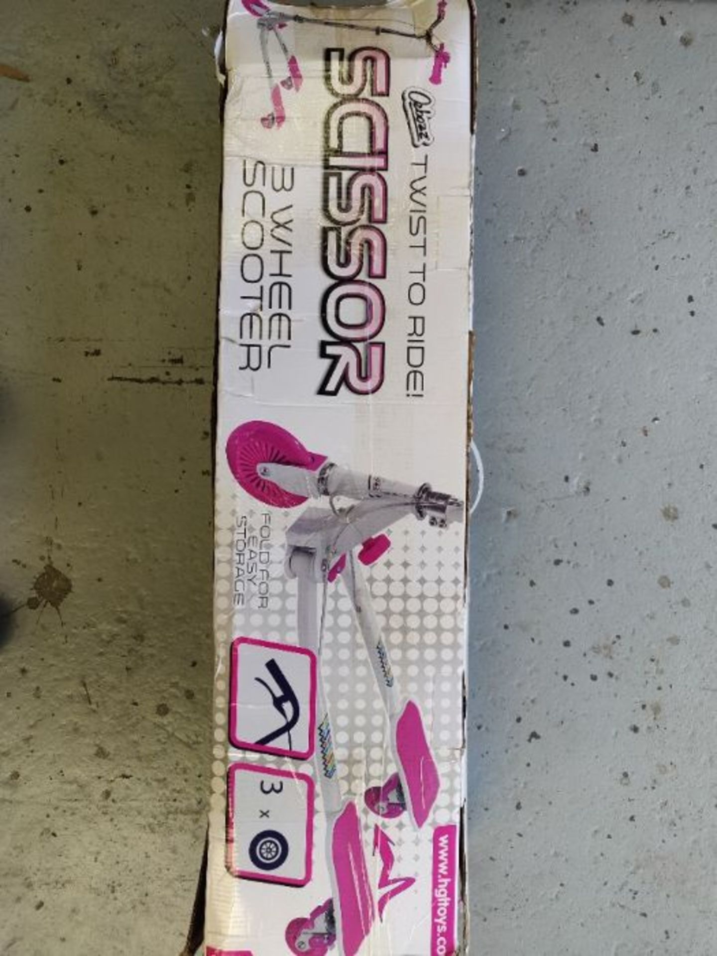 Ozbozz Scissor Scooter (White/Pink) - Image 2 of 3