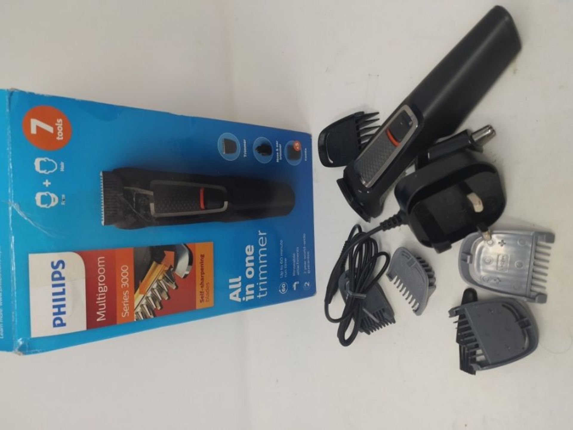 Philips 7-in-1 All-In-One Trimmer, Series 3000 Grooming Kit, Beard Trimmer and Hair Cl - Image 2 of 2