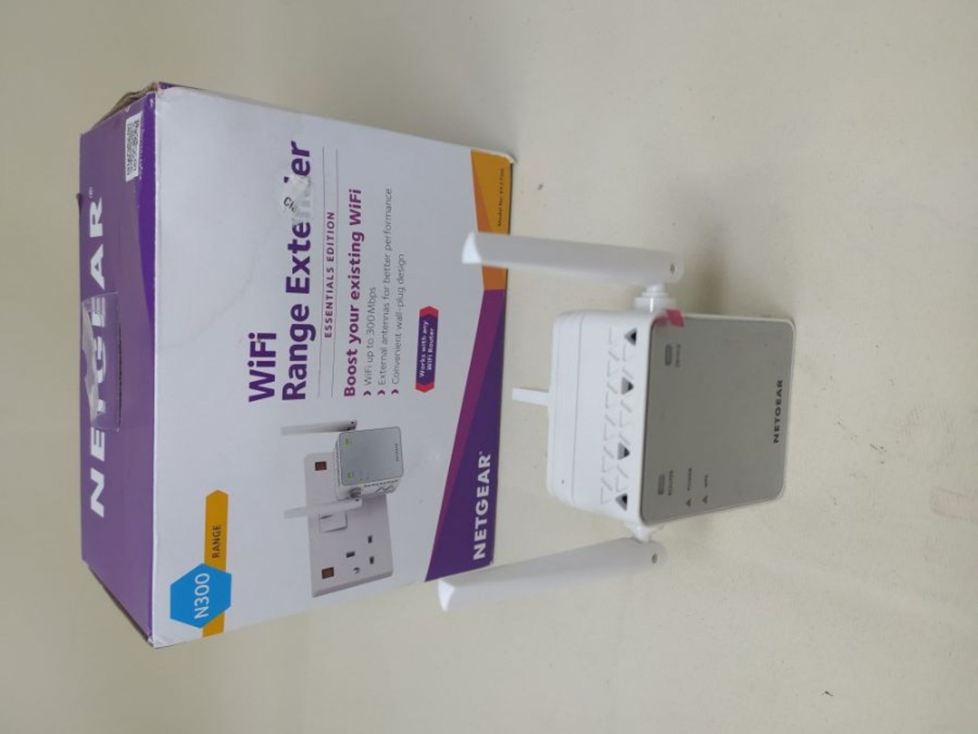 NETGEAR Wi-Fi Range Extender EX2700 - Coverage up to 600 sq.ft. and 10 devices with N3 - Image 2 of 2