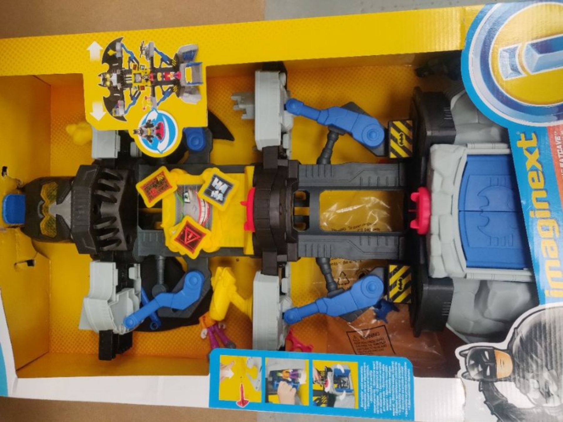 RRP £60.00 Imaginext CHH91 Transforming Batcave, Batman Playset with Lights and Dart Launcher wit - Image 2 of 2